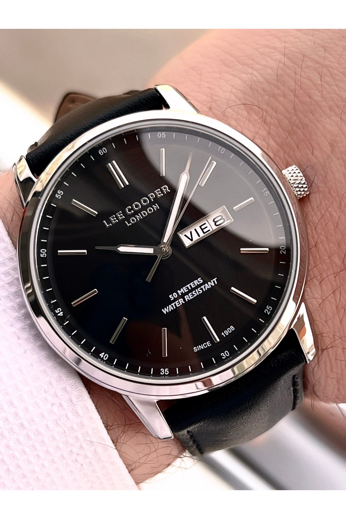 ساعت مچی مردانه بند چرمی Elc08154.351، تقویم‌دار، ضدآب تا ۵ اتمسفر