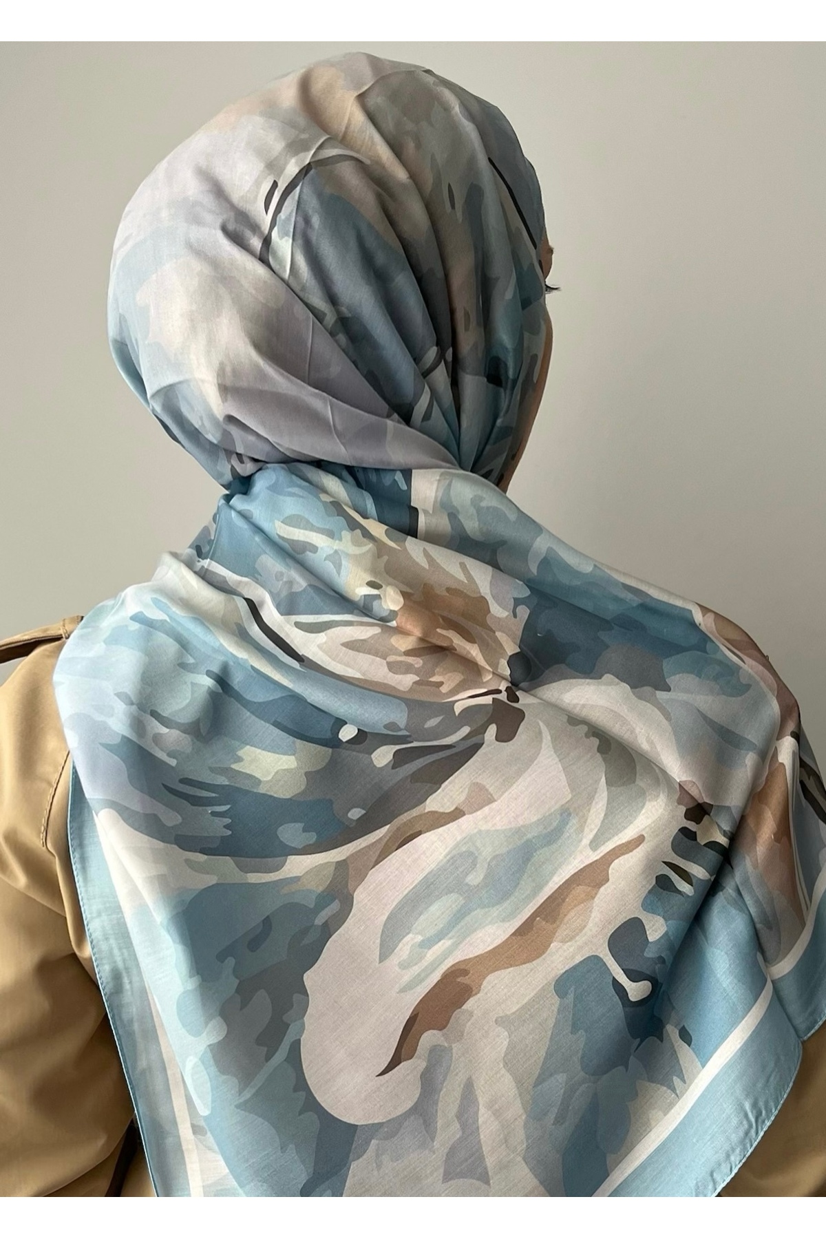 Rose Pattern Soft Shawl