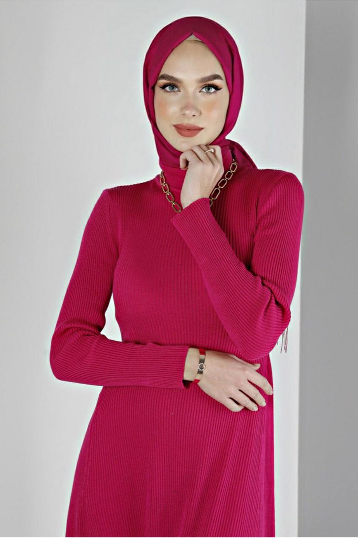 آلوینا لباس بافتنی ساده آجدار ۴۳۲۰۲