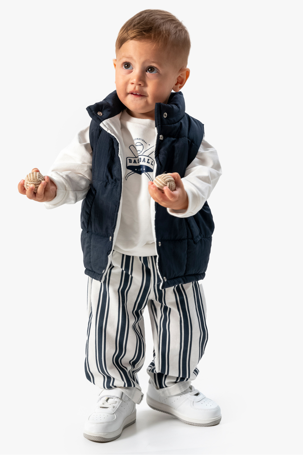 Jikko Baby Erkek Bebek Şişme Yelekli 3'lü Takım 9033 fotoğrafı 4 (önizleme)