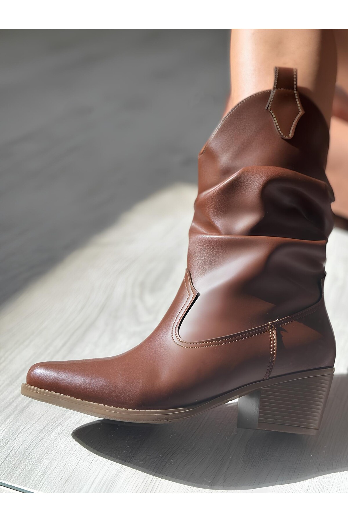 SHOEBOURNE Taba Deri Körüklü Western Tarzı Yarım Çizme - Fiyatı