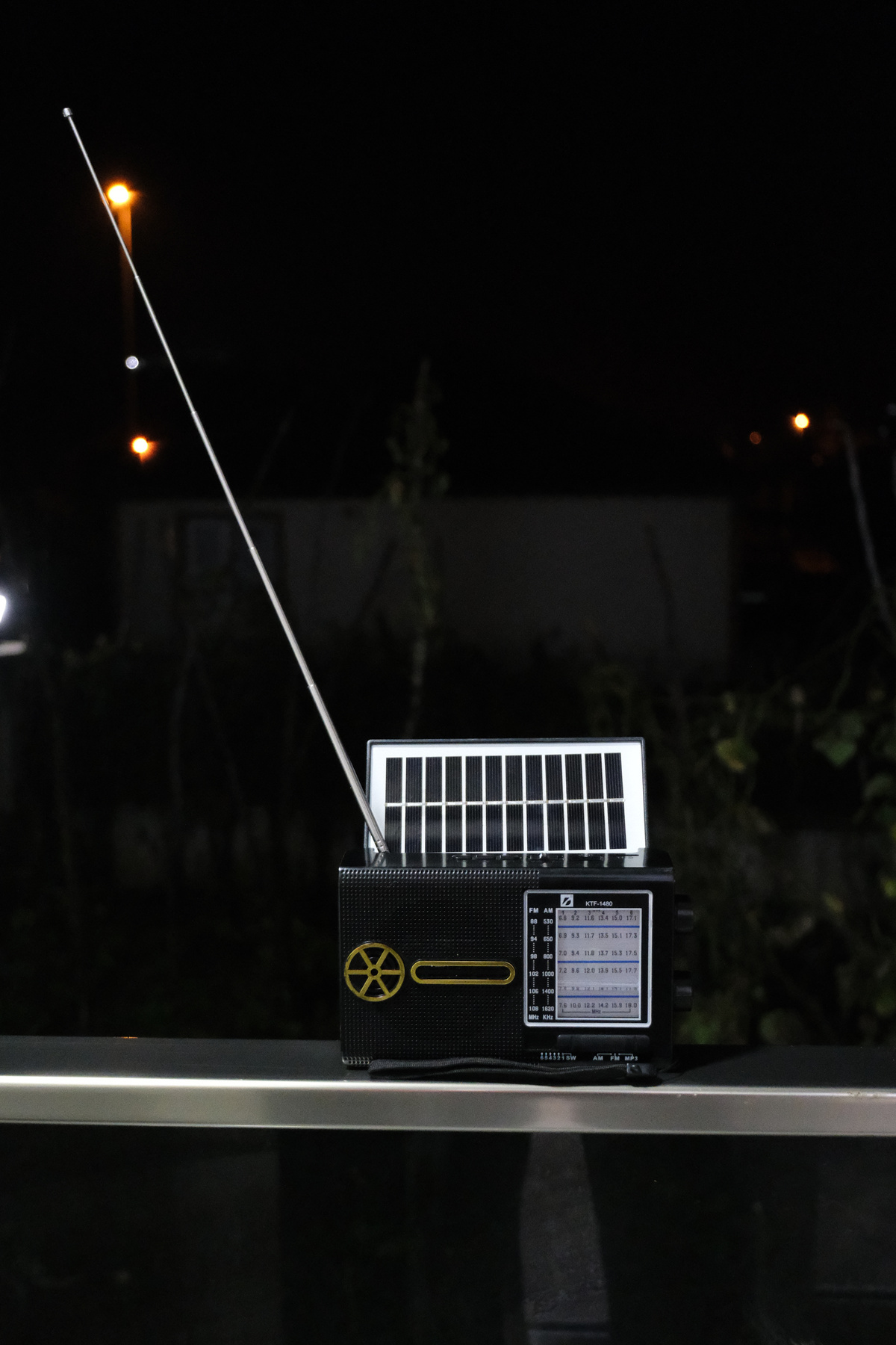 üstünür solar radyo