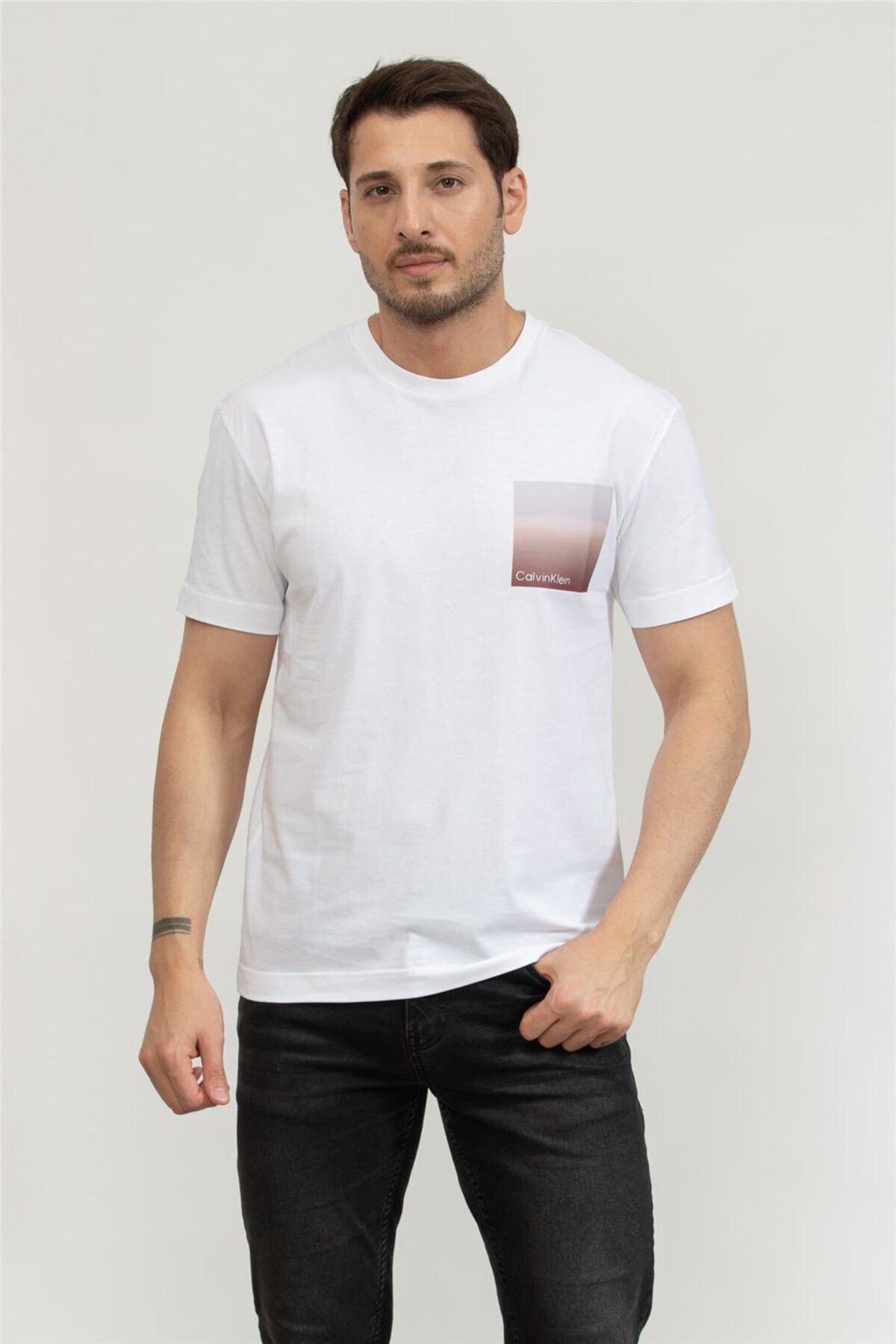 تیشرتمردانهCalvin Kleinسفید