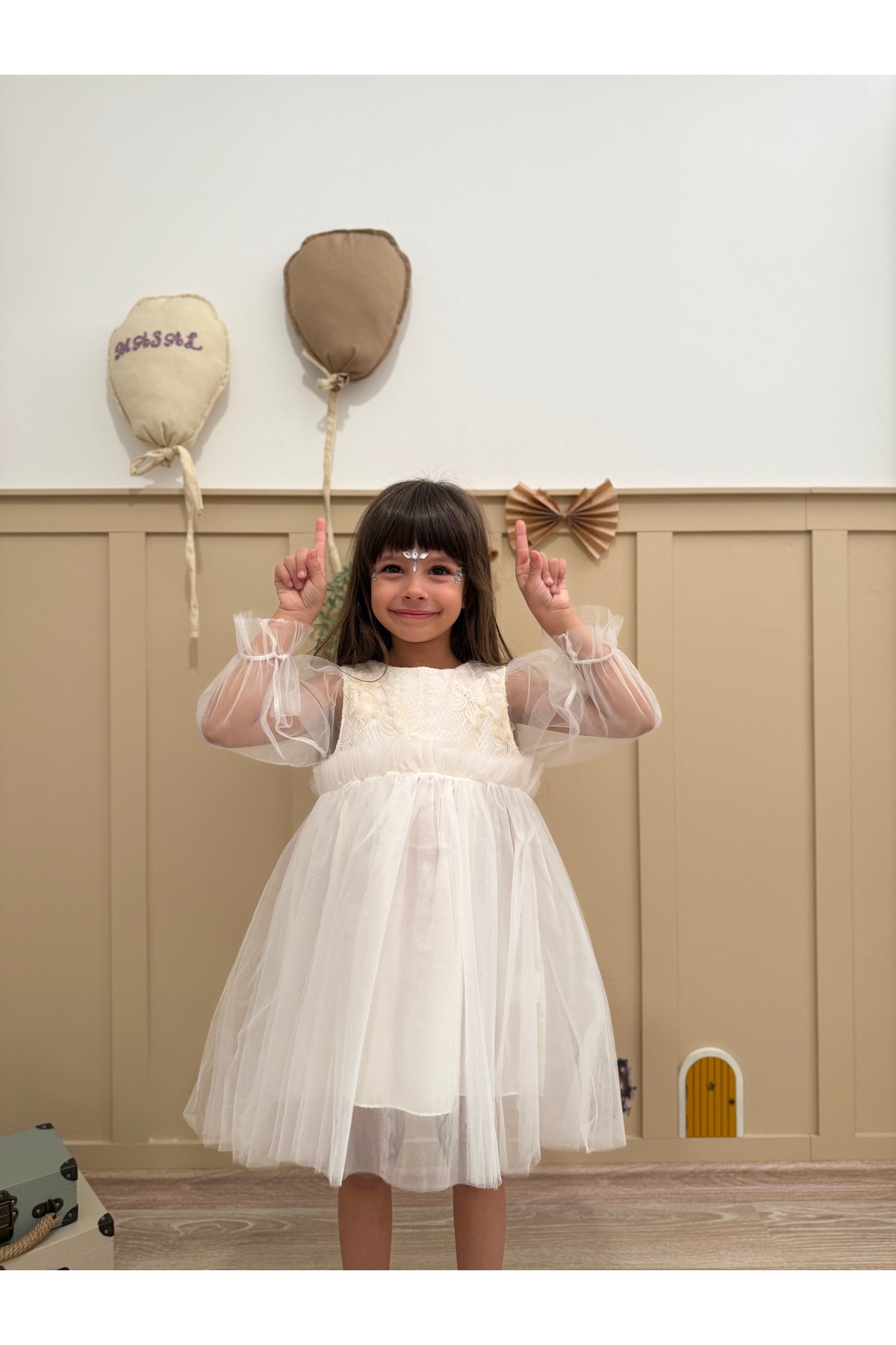 penu baby kids KREM Sırt Fiyonklu Çiçek Nakışlı Tül Etekli Uzun Tül Kollu Kız Çocuk Kız Bebek Elbise fotoğrafı 3 (önizleme)