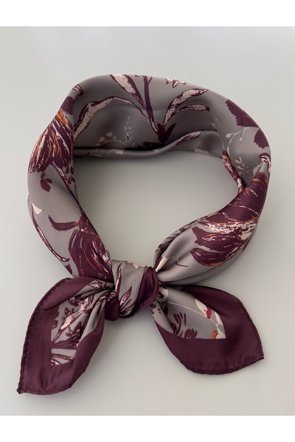 who knows ¿ Bordo Gri Desenli Fular Bandana kadın giyim aksesuar görsel 4