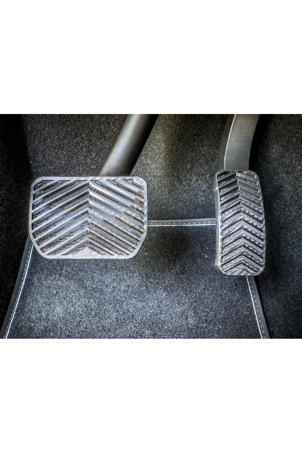 fly3d Tesla Model Y Juniper Karbon Görünümlü Pedal Kılıf Seti