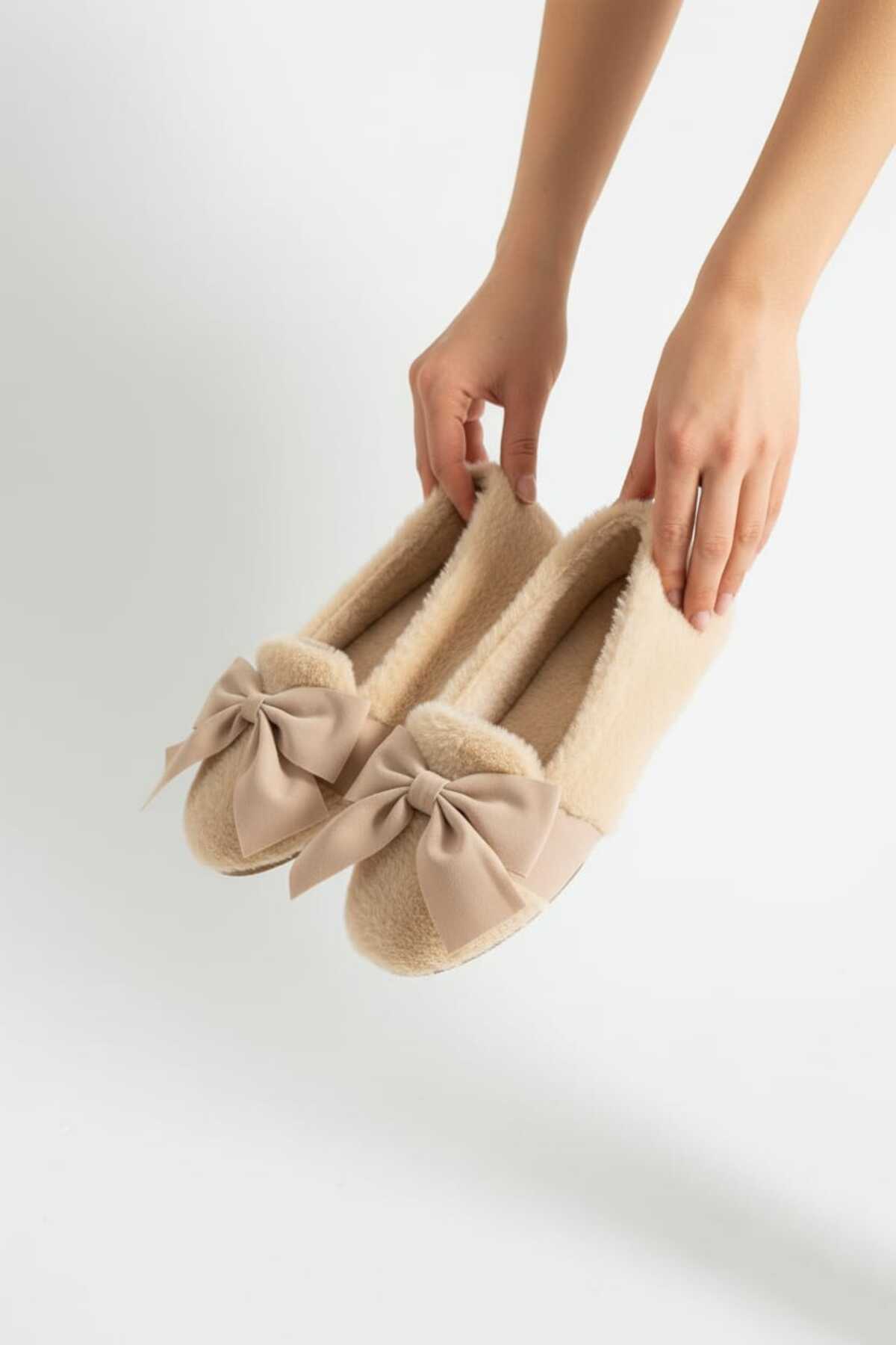 Bermody Yumuşak Peluş Kadın Ev Babeti Ses Yapmaz Hafif Taban Ev Pandufu Ayakkabısı