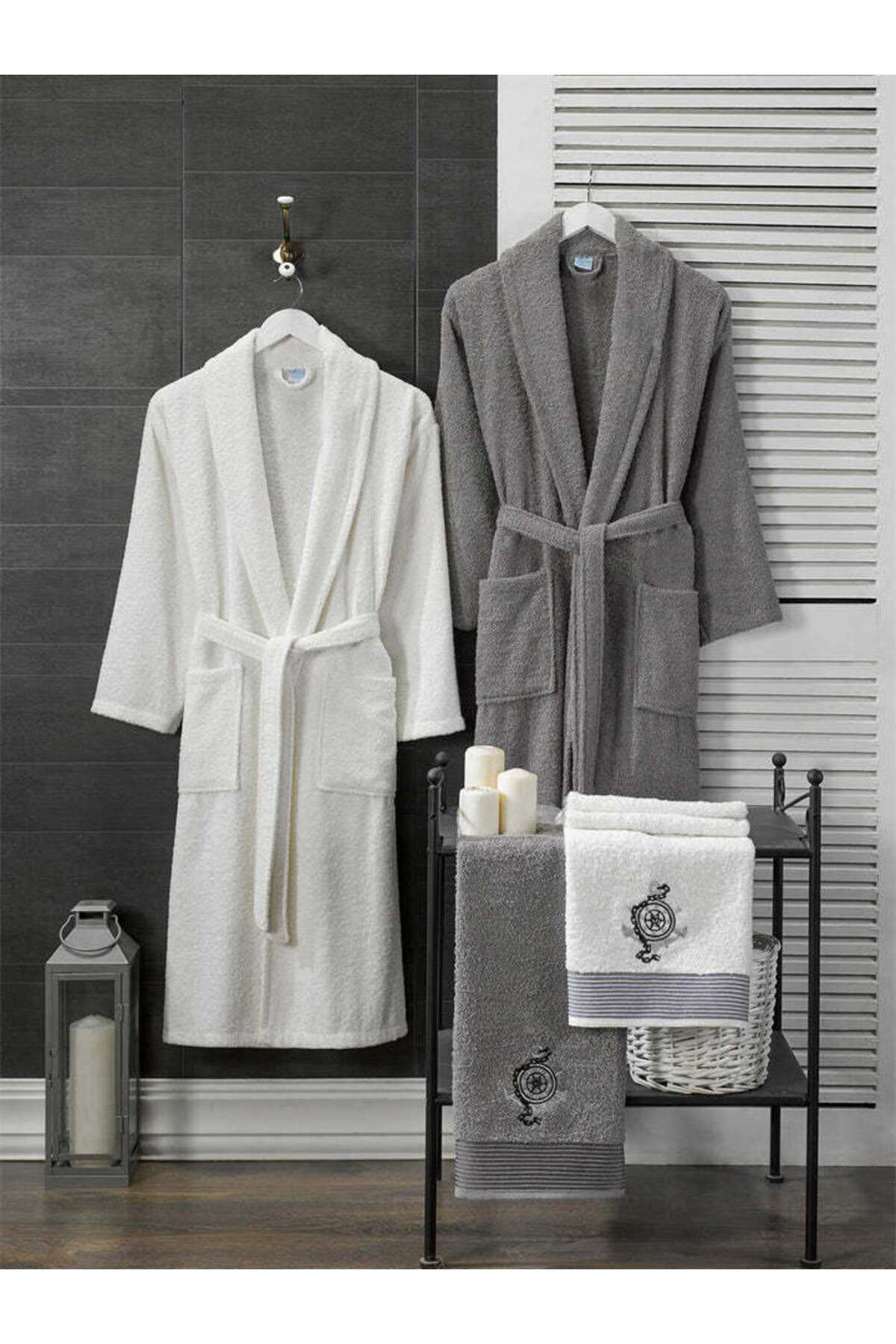 Bathrobe with Cream Anthracite Towel Set of 4 S-M