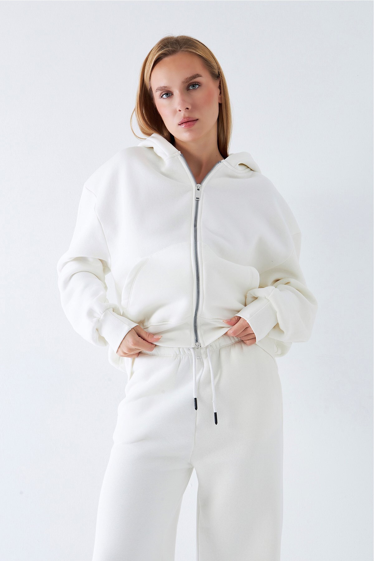 The Champ Clothing Kadın Oversize Zip Hoodie Beyaz, Fermuarlı, Kapüşonlu, Kangru Cep, 3 İplik Şardonlu Polar görsel 2