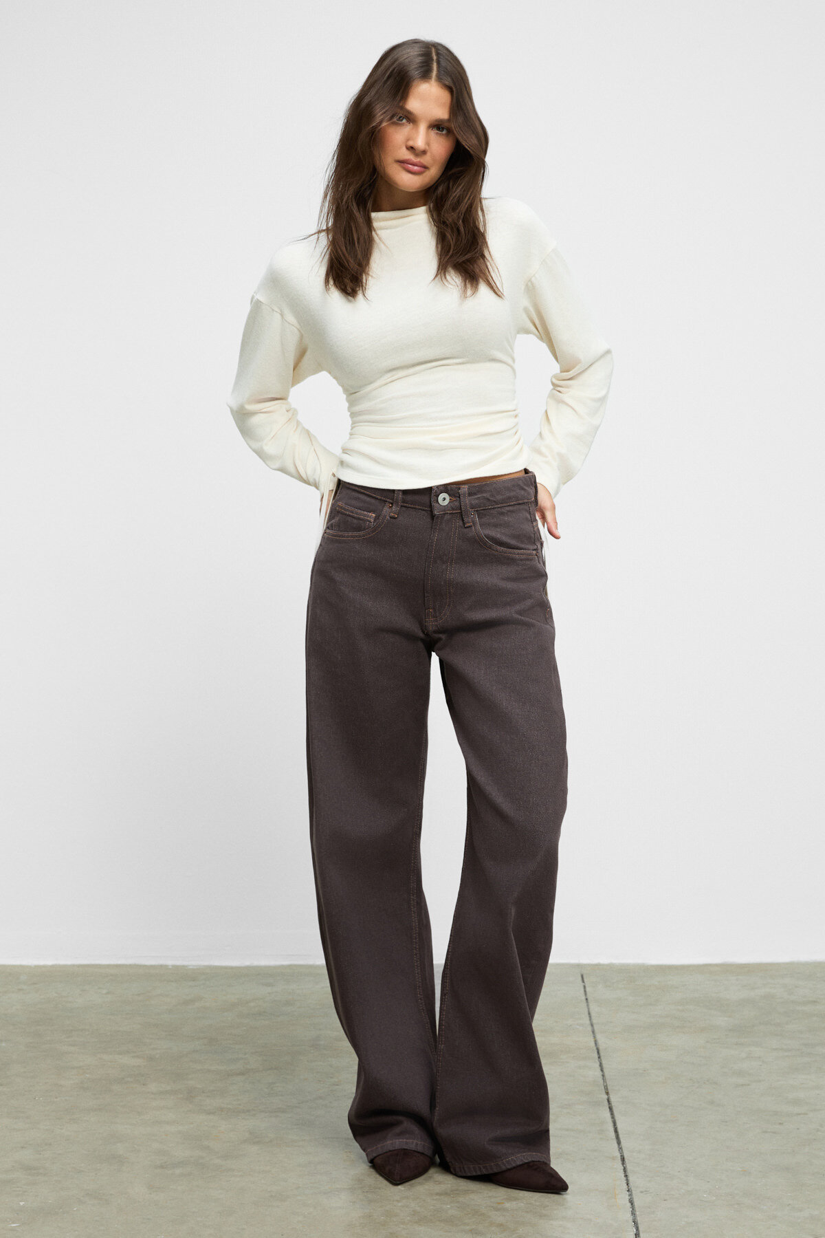 GRIMELANGE  KIREYLA Kadın Yumuşak Ve Esnek Kumaşlı Yanlardan Fonksiyonel Büzgülü Ekru Bluz - Görsel 5