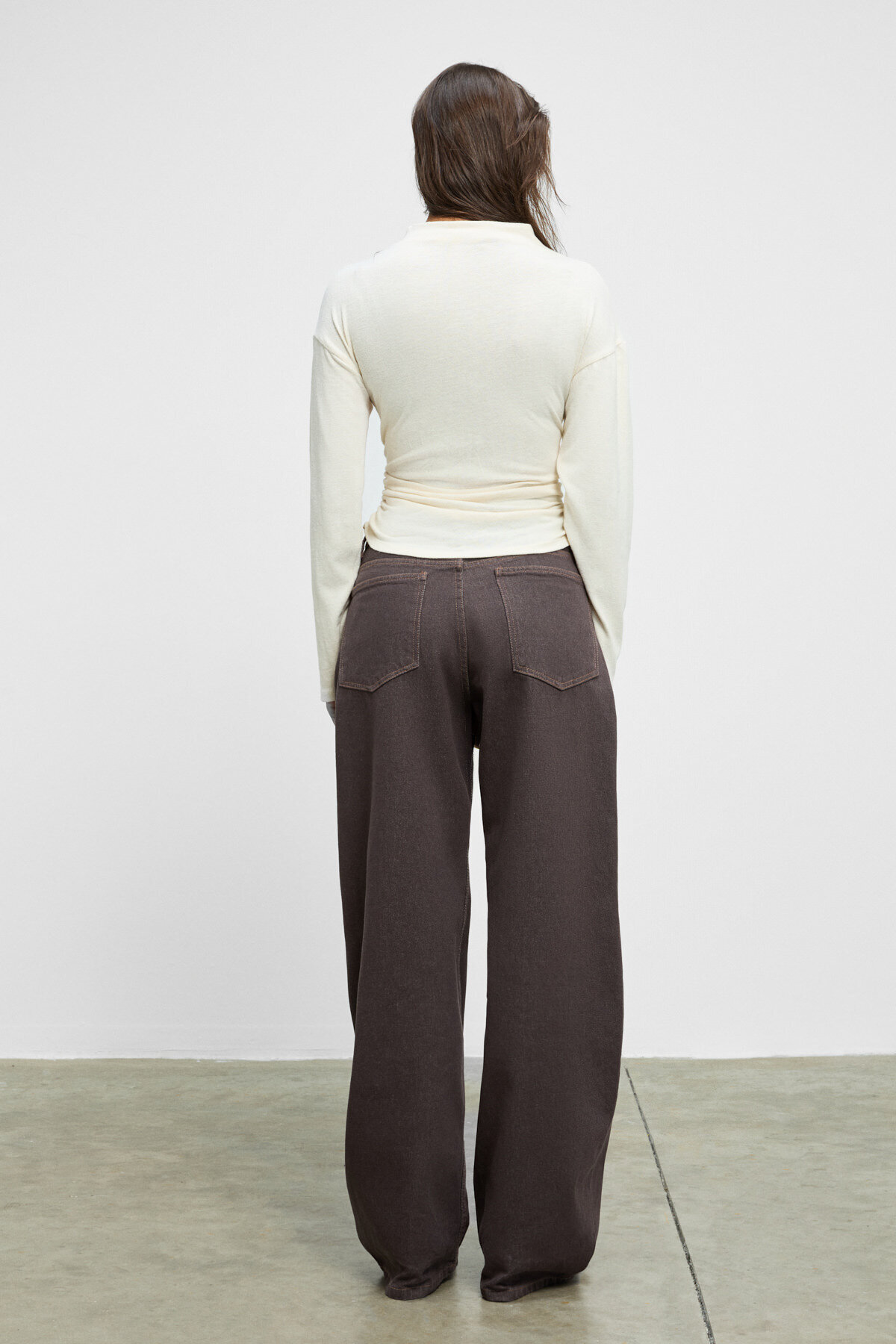 GRIMELANGE  KIREYLA Kadın Yumuşak Ve Esnek Kumaşlı Yanlardan Fonksiyonel Büzgülü Ekru Bluz - Görsel 6