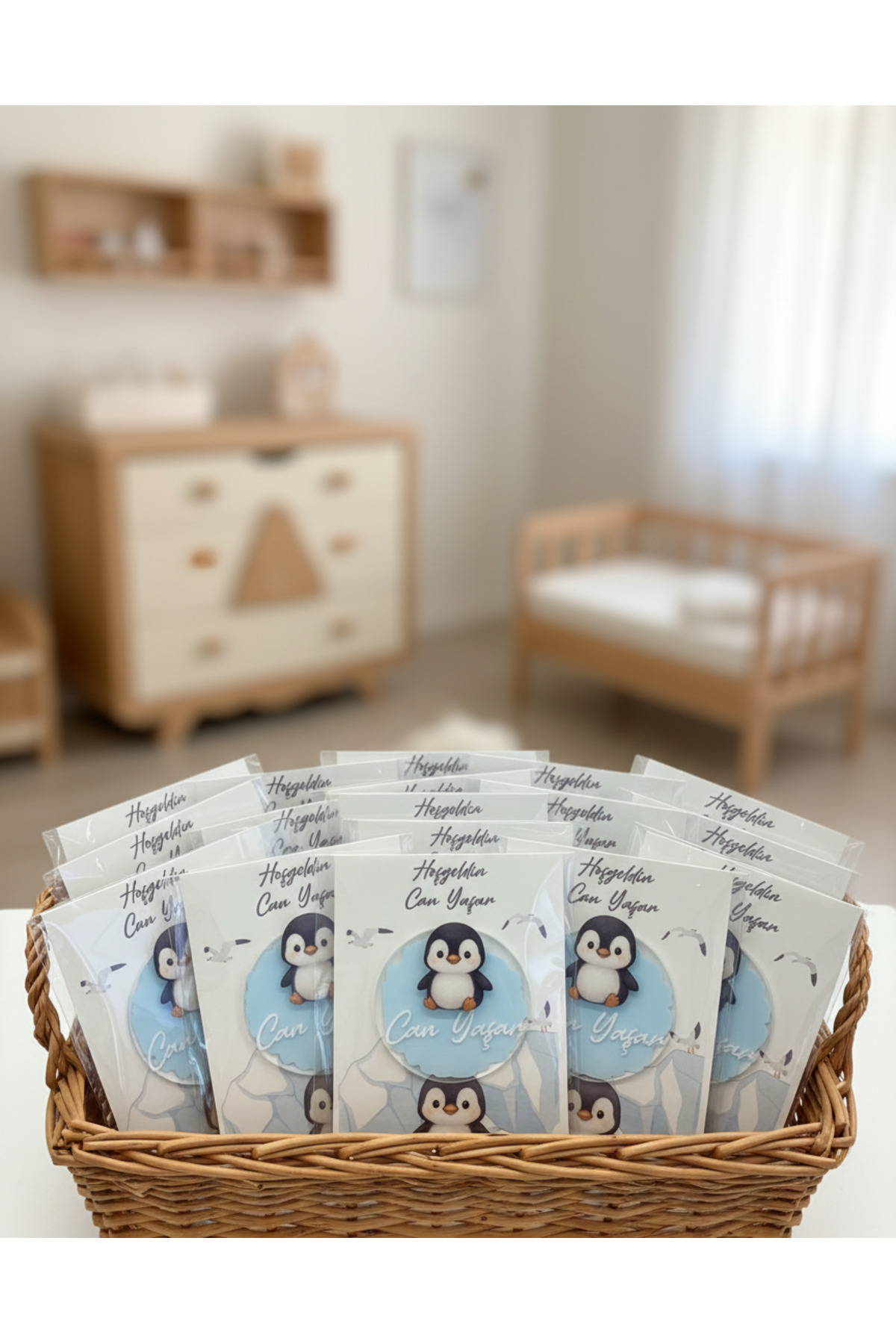 LABİREND PRODUCTS 10'lu paket Şeffaf Pleksi Penguen Figürlü Bebek Magnet Kartlı ve Jelatinli İsme Özel Hatıra fotoğrafı 3 (önizleme)