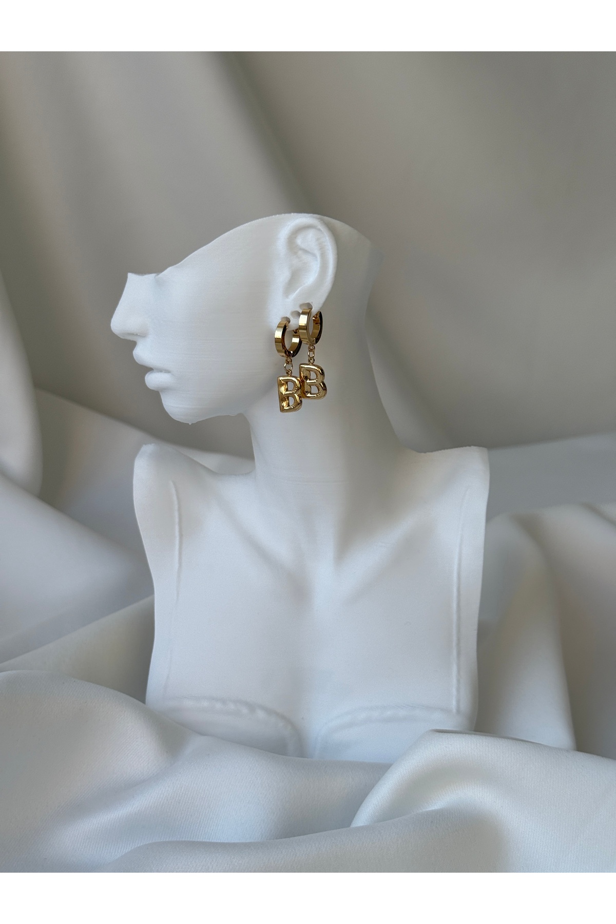 316L Çelik Gold Renk Harf Model Küpe