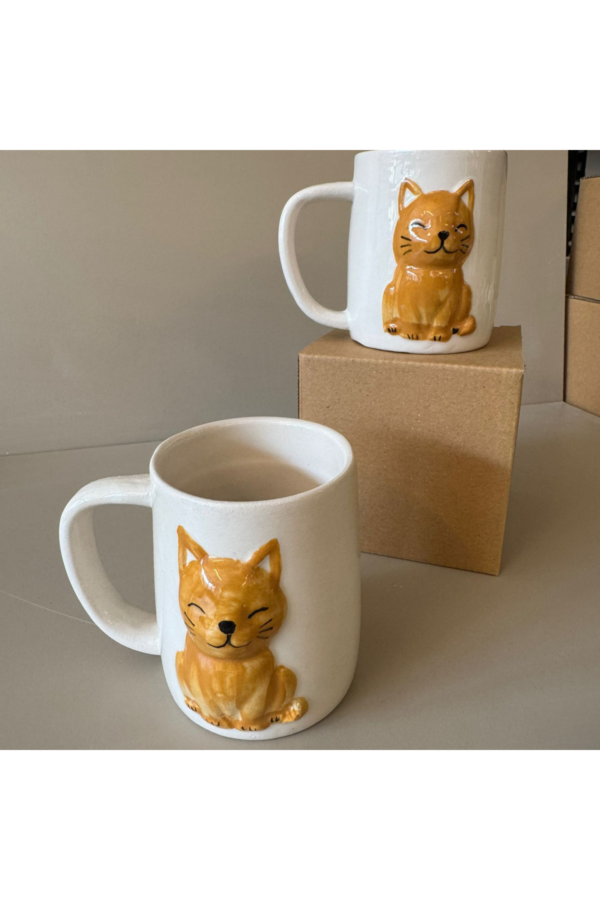Kedi Kabartmalı Seramik Kupa El Yapımı