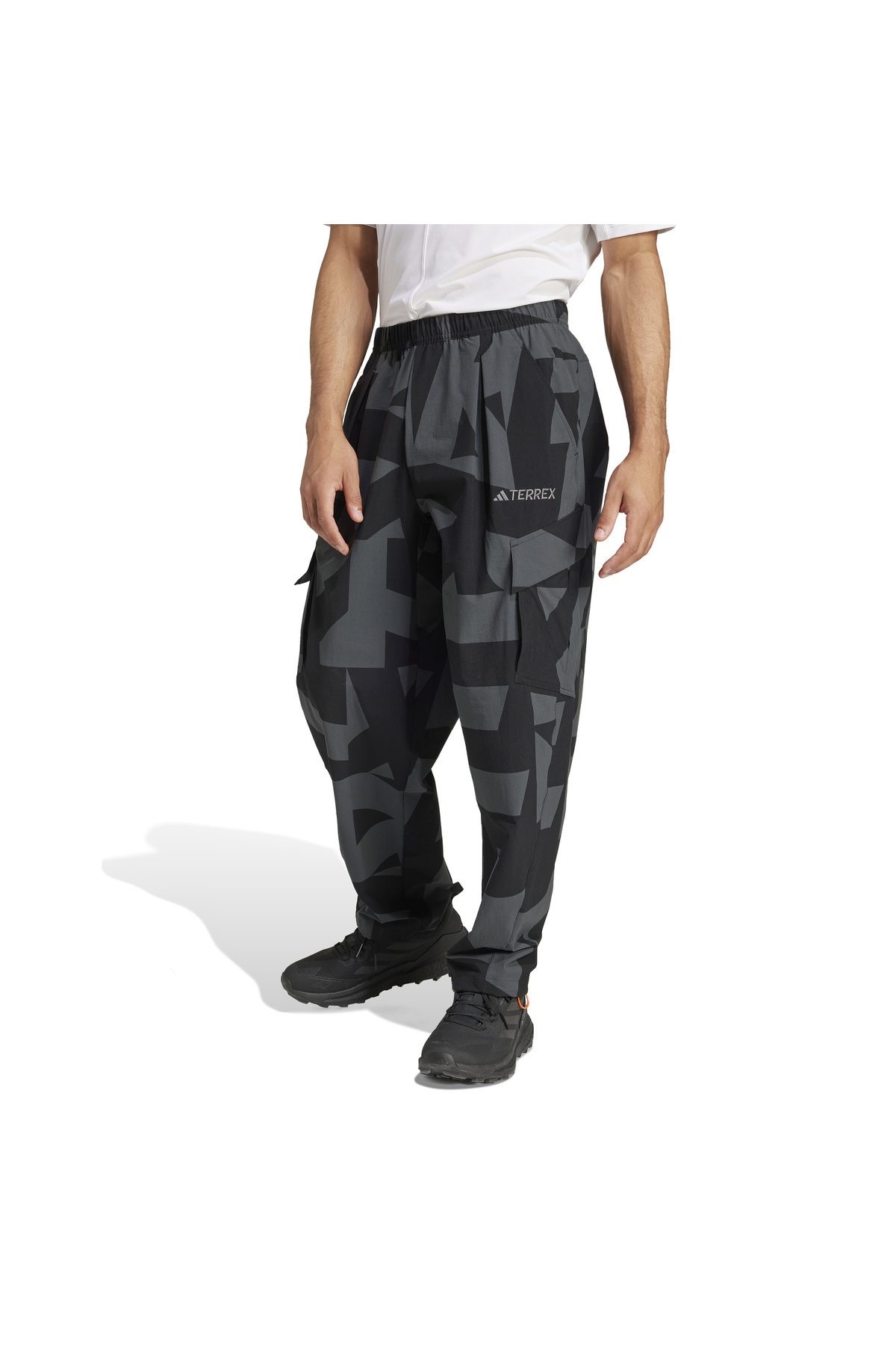 آدیداس شلوار ورزشی مردانه CARGO AOP مدل JF3716 مشکی