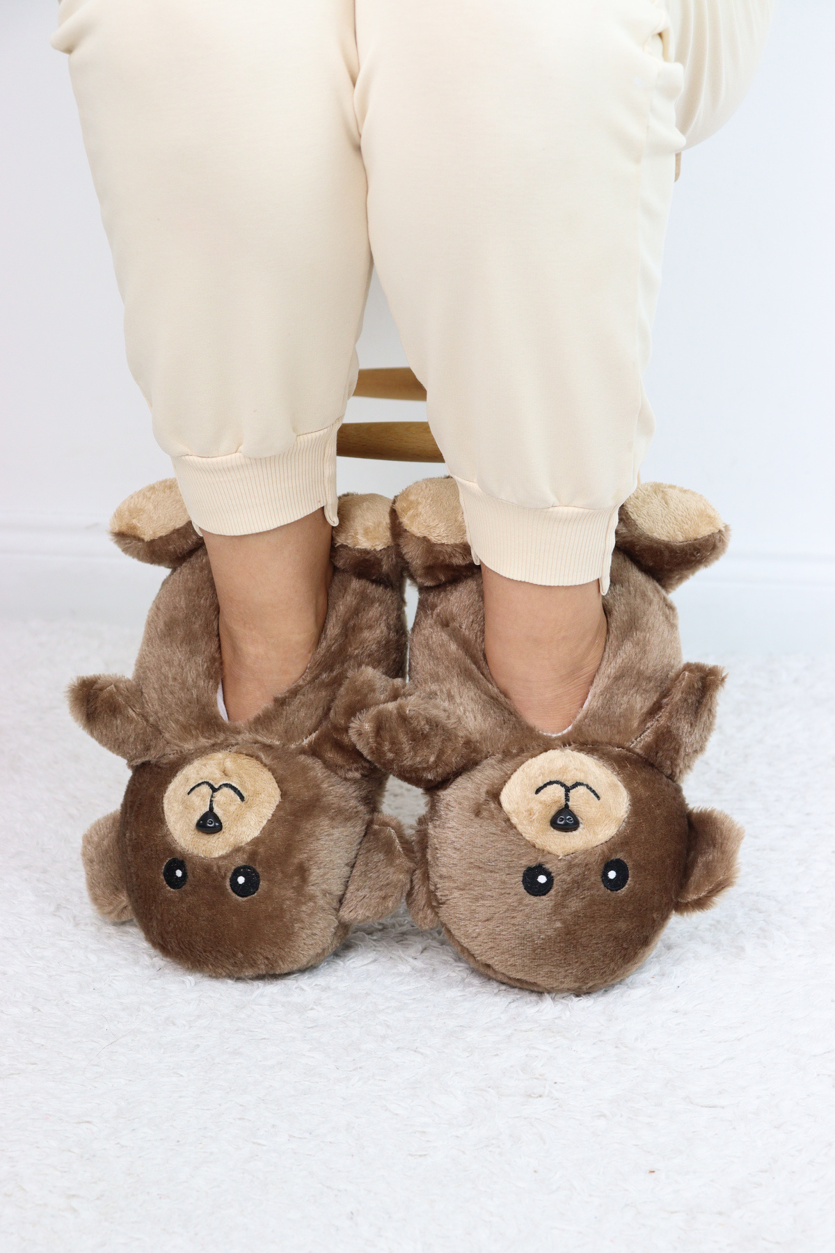 Aiw Ayıcık Figürlü Sevimli Peluş Panduf – Kahverengi| Rahat, Sessiz ve Kaymaz Taban