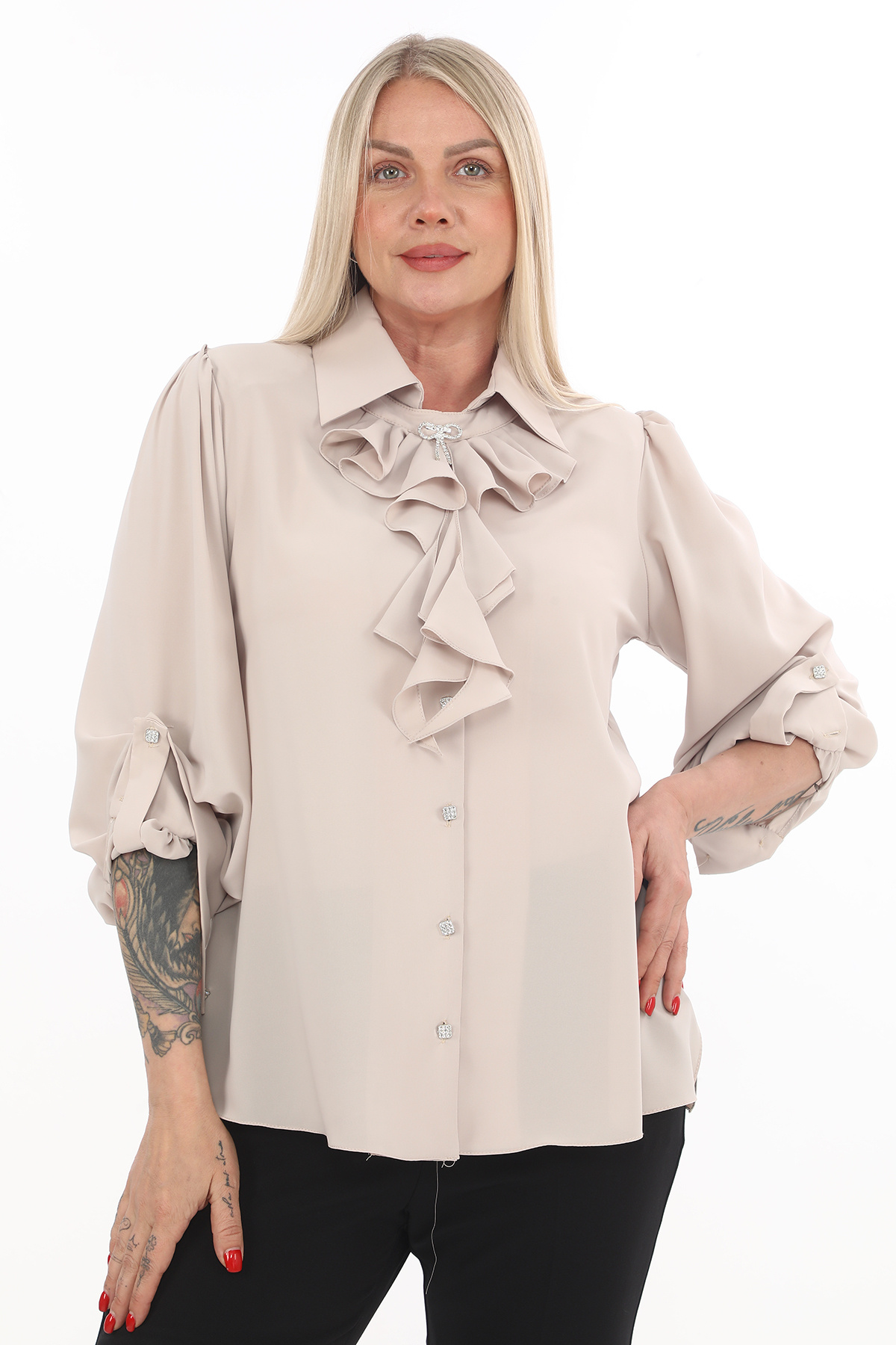 KİFAYET Büyük Beden (50–56) Fırfır Yaka Broş Detaylı Apoletli Kol Taşlı Düğme Şık Kadın Bluz