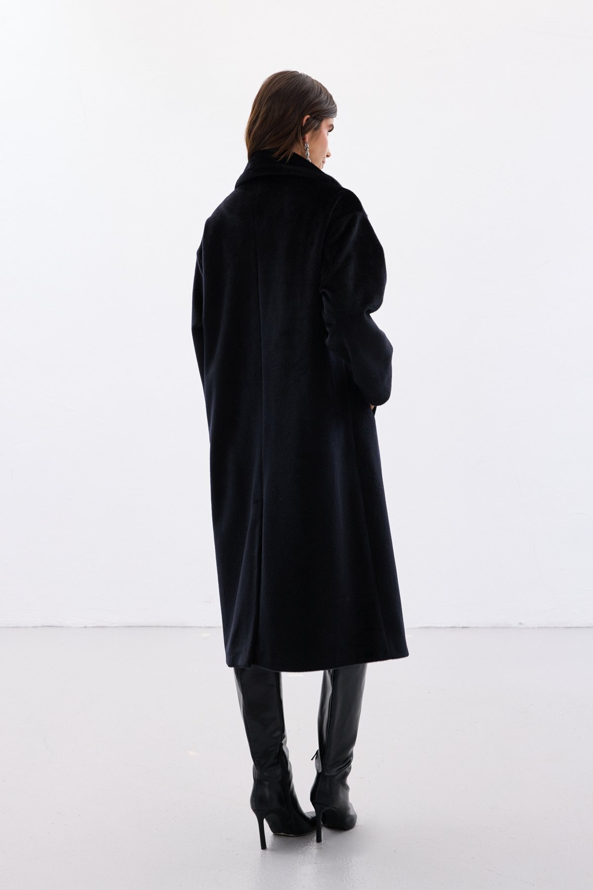 Sateen  Düğme Detaylı Uzun Kaban - Siyah - Görsel 8