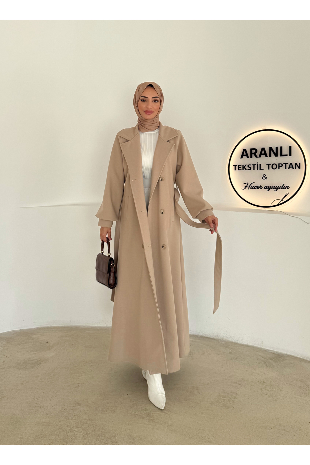 hacer ayaydın  Tam Boy Tesettür Kaşe Kaban/Manşetli Kuşaklı Kaşe Kadın Kaban - Görsel 3