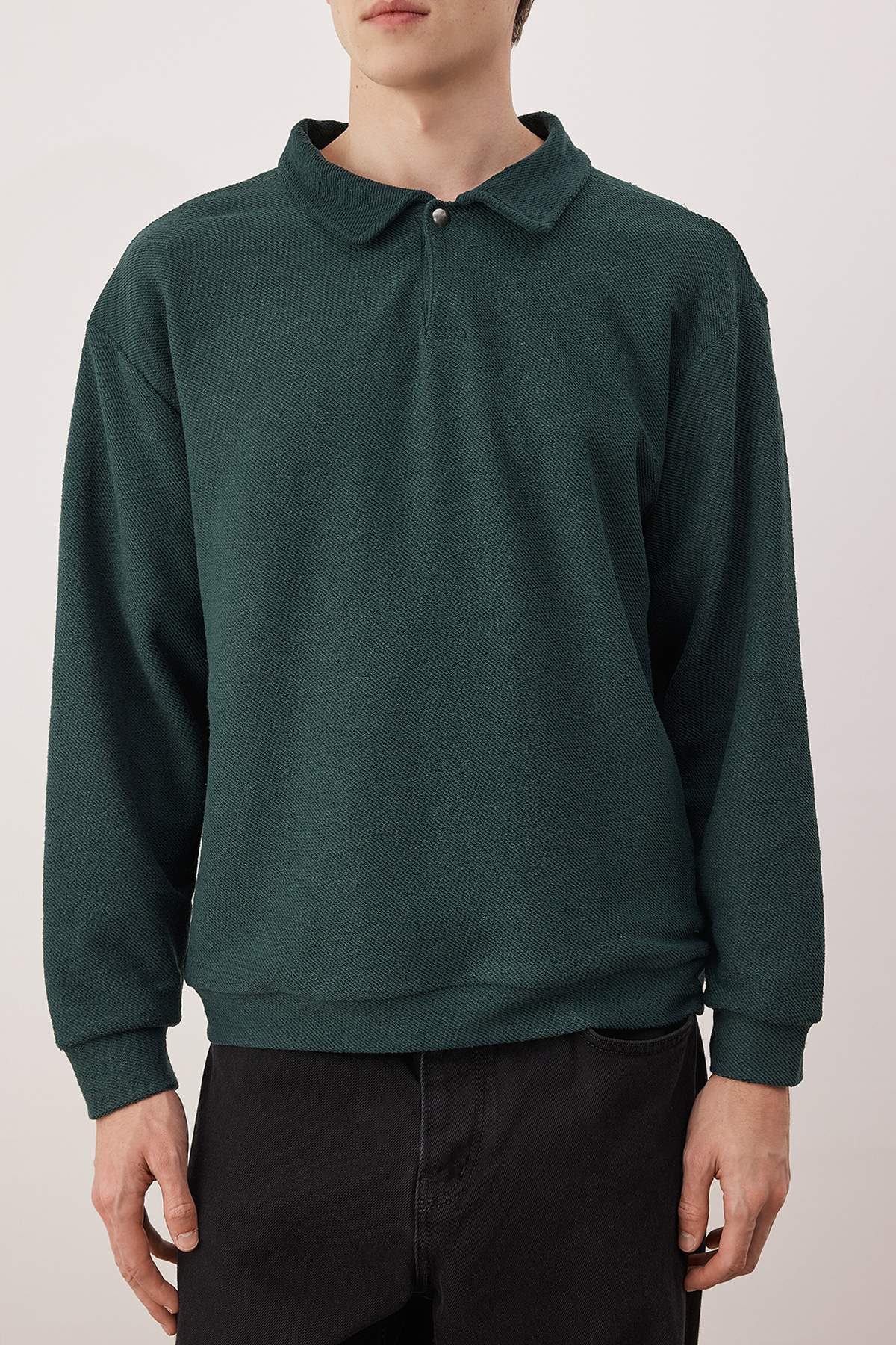 Trendyolmilla  Petrol Yeşili Yeni Oversize/Geniş Kesim Polo Yaka Kalın Çıtçıtlı Sweatshirt TMNAW26SW00051 - Görsel 3