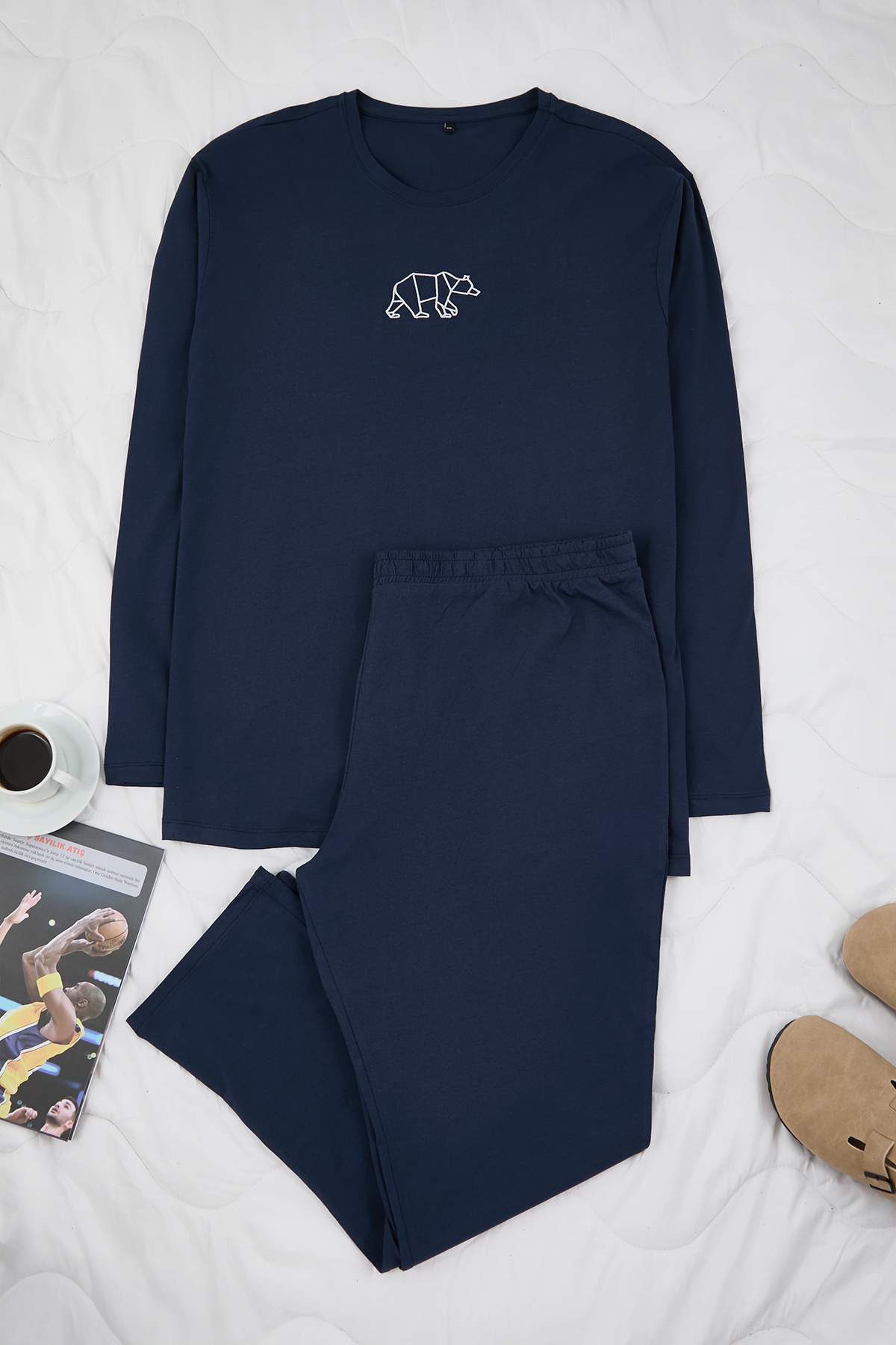 Trendyolmilla Man Lacivert Regular Nakışlı Örme Büyük Beden Pijama Takımı TMNAW25AI00000