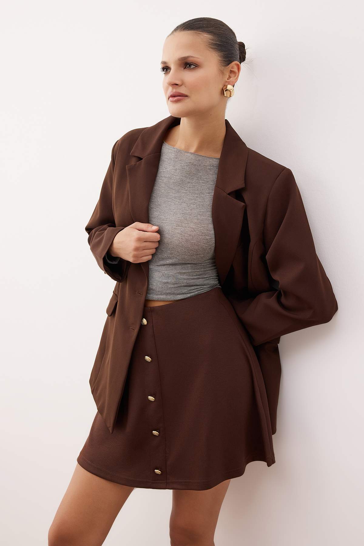 Trendyolmilla  Kahverengi Düğmeli Mini Çan/A Kesim Örme Etek TWOAW26ET00085 - Görsel 2