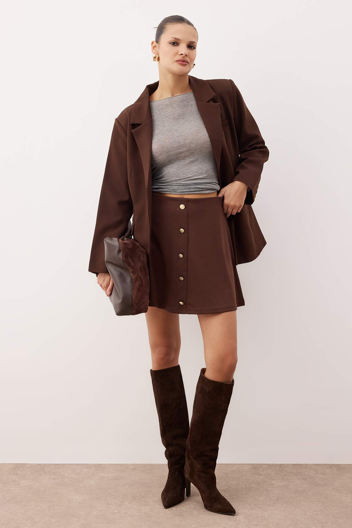 Trendyolmilla  Kahverengi Düğmeli Mini Çan/A Kesim Örme Etek TWOAW26ET00085