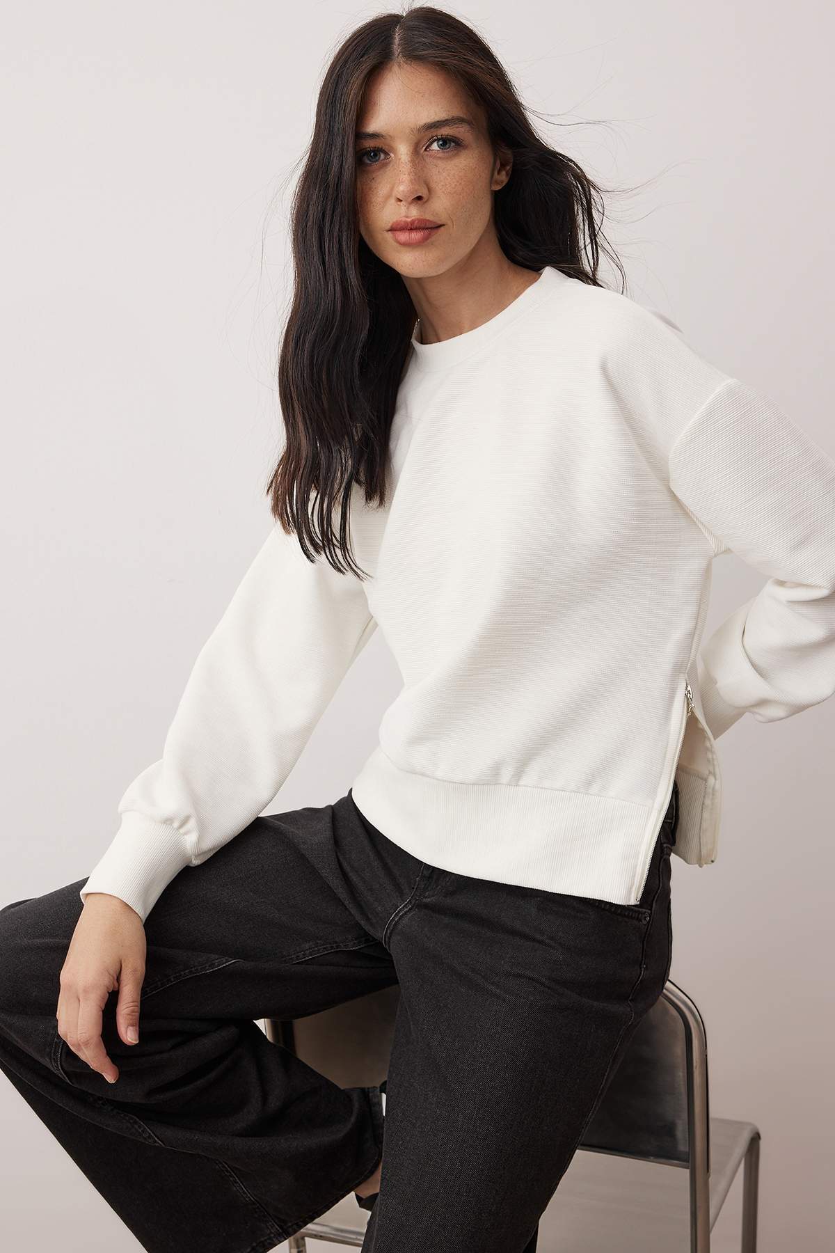 Trendyolmilla  Ekru Fitilli Regular/Normal Kalıp Örme Sweatshirt TWOAW26SW00046