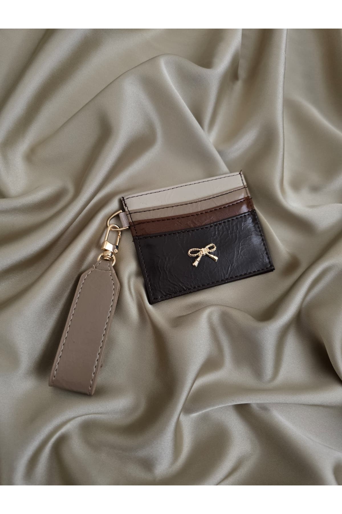 suu collectionn Fiyonk Detaylı Kadın Kartlık & Anahtarlık