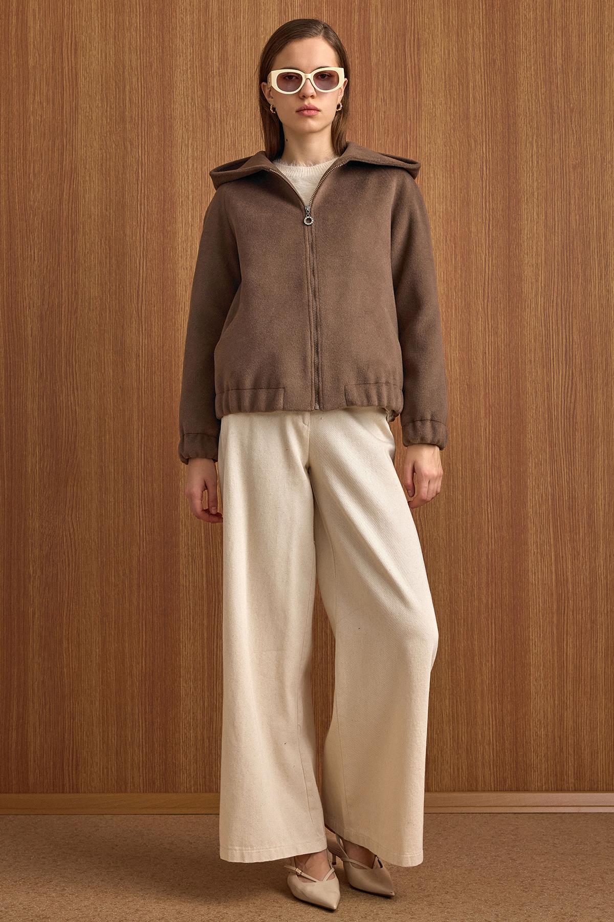 Olcay  Kapüşonlu Beli Lastikli Oversize Kısa Kaban VİZON 3162 - Görsel 5