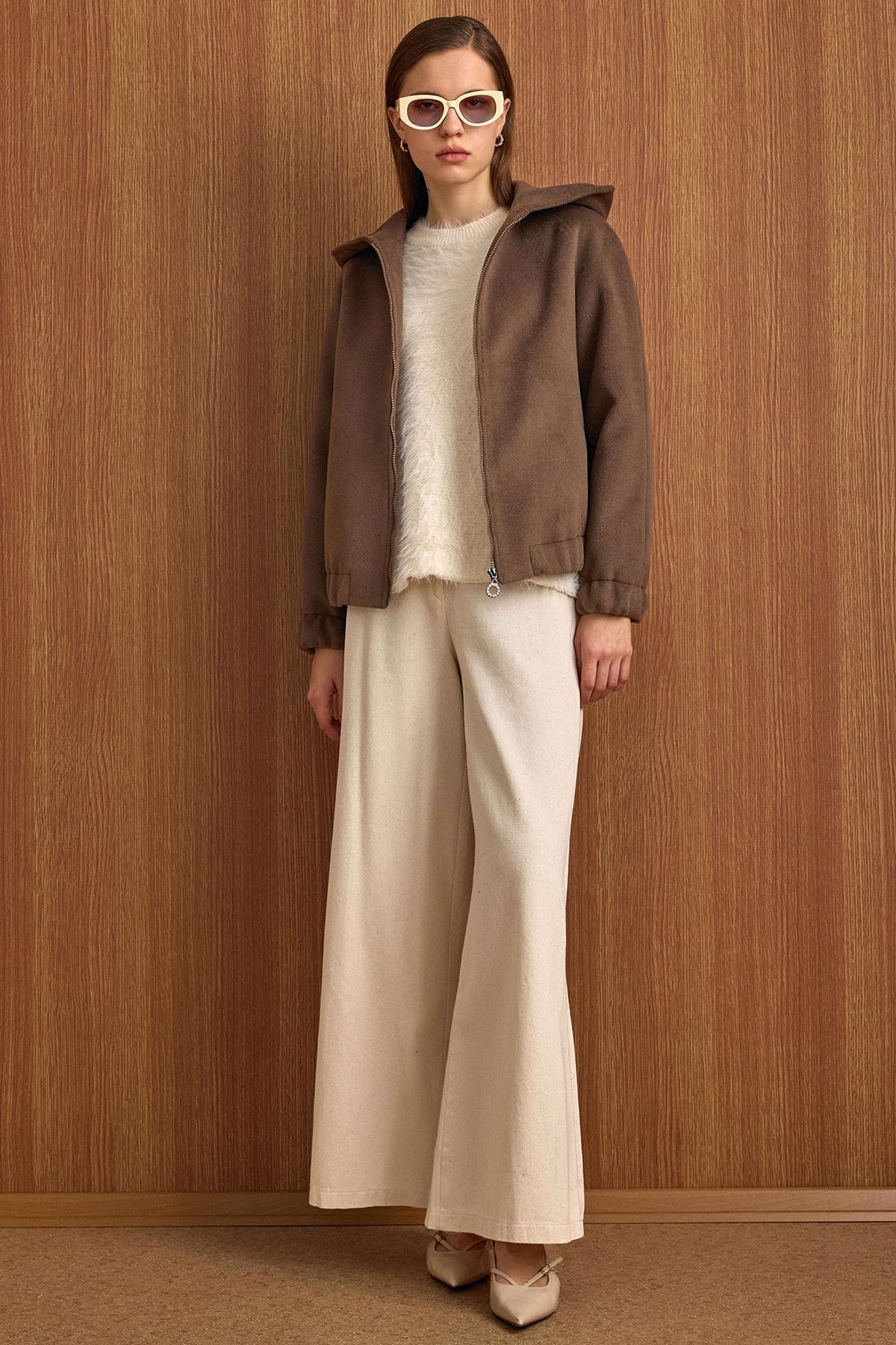 Olcay  Kapüşonlu Beli Lastikli Oversize Kısa Kaban VİZON 3162 - Görsel 3