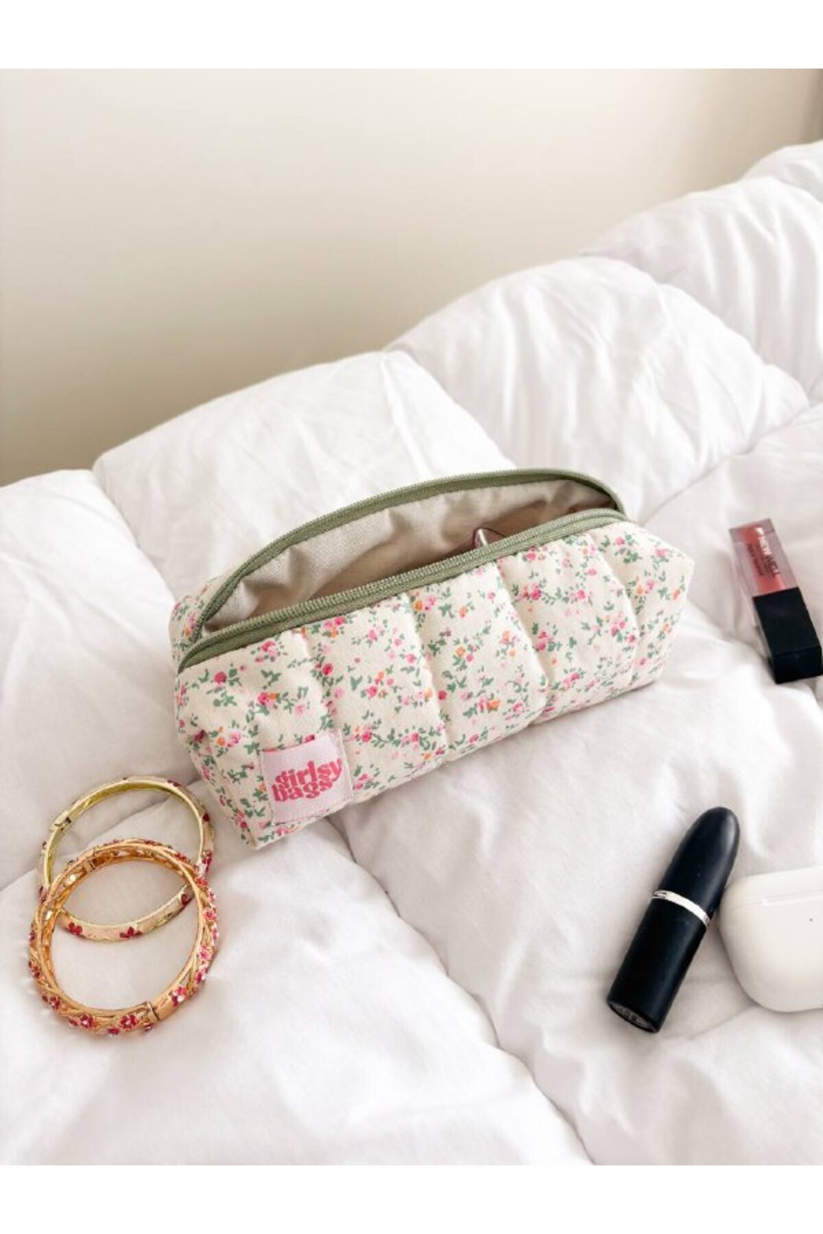 girlsybags Pıtırcık Çiçekli Tek Gözlü Kalemlik Yıkanabilir Yeşil Fermuarlı Okul Kalem Kutusu Bej Kalemlik