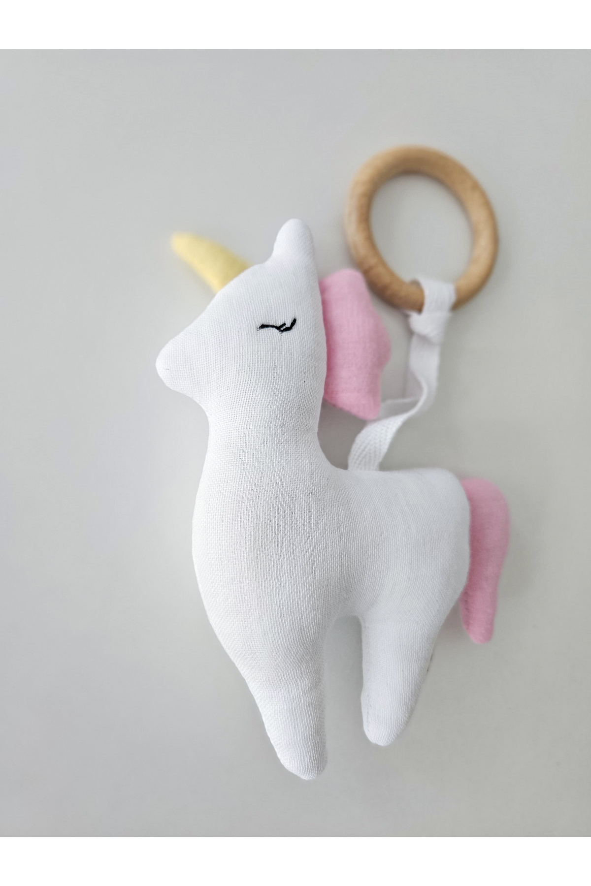 O&G Collection Unicorn %100 Pamuklu Organik 4 Katlı Multi Müslin Ahşap Diş Kaşıyıcı Oyuncak / Bebek Odası Dekor fotoğrafı 3 (önizleme)