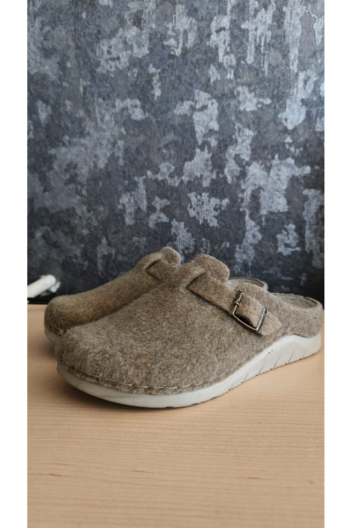 Genel Markalar Ithal Unisex Kışlık Önü Kapalı Ortopedik Keçeli Günlük Sabo Ev Terliği Taba