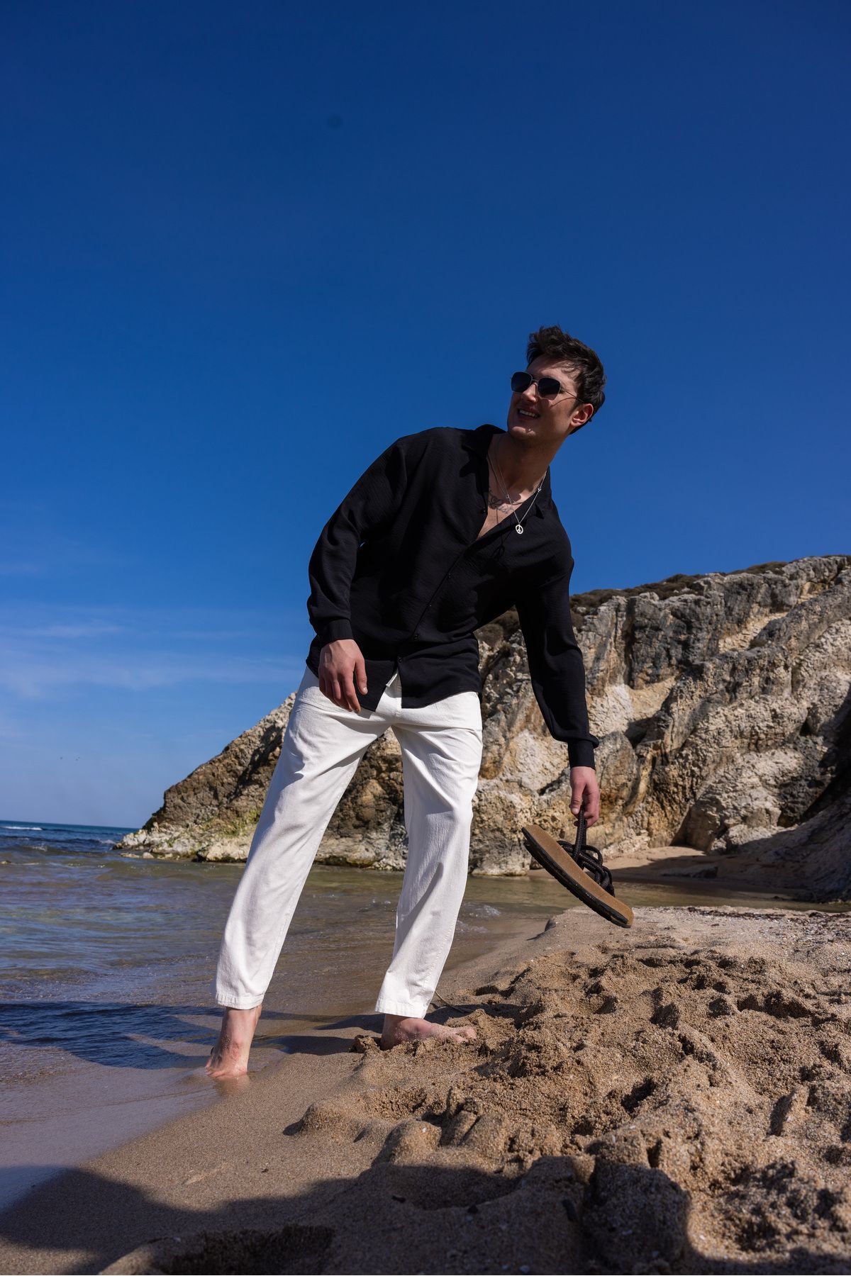 COMBİNE MİCHAİL  Erkek Siyah Keten Dokulu Rahat Kalıp Yazlık Gömlek - Görsel 2