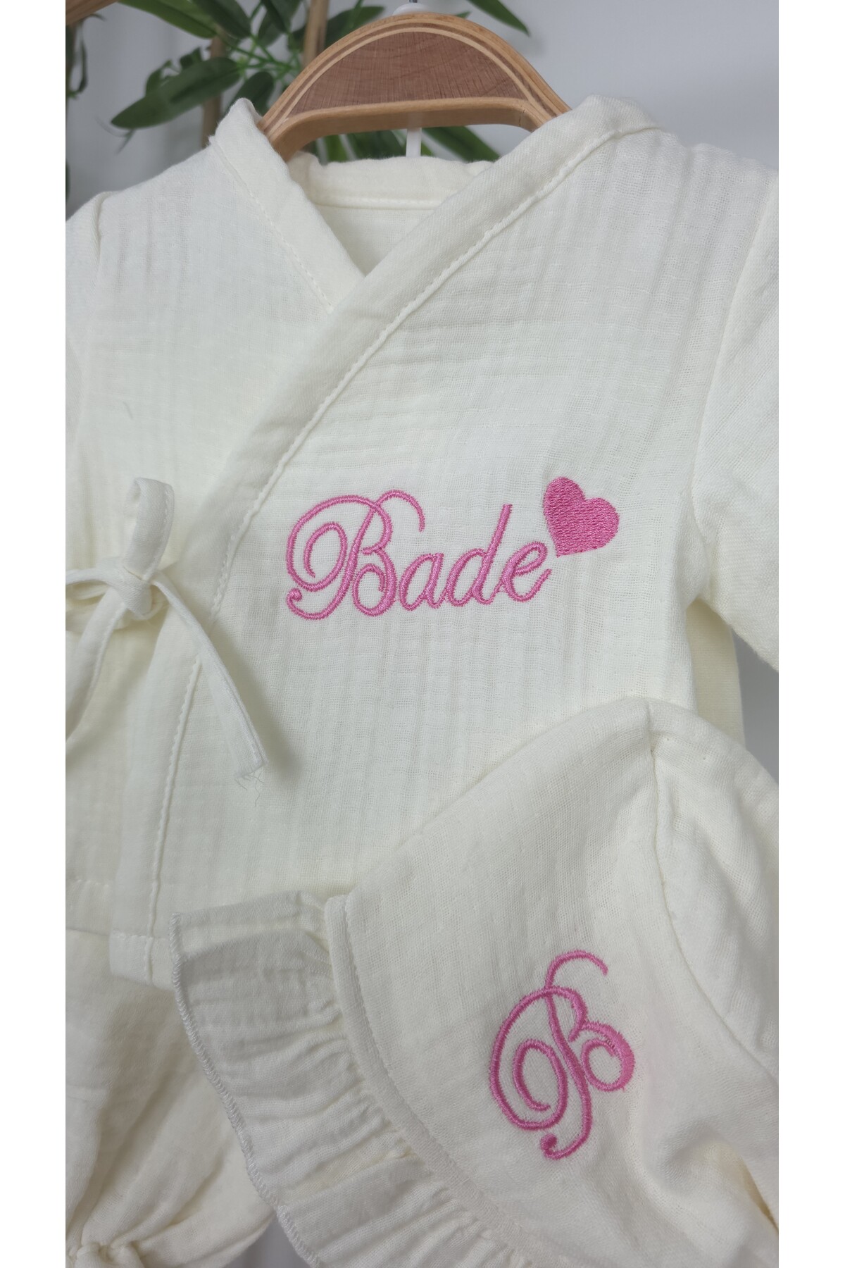 gros shop Yeni Doğan Müslin 3'li Kimono Bağcıklı Tulum %100 Pamuk Organik (Kişiye Özgü İsimli Nakış Desenli) fotoğrafı 2 (önizleme)