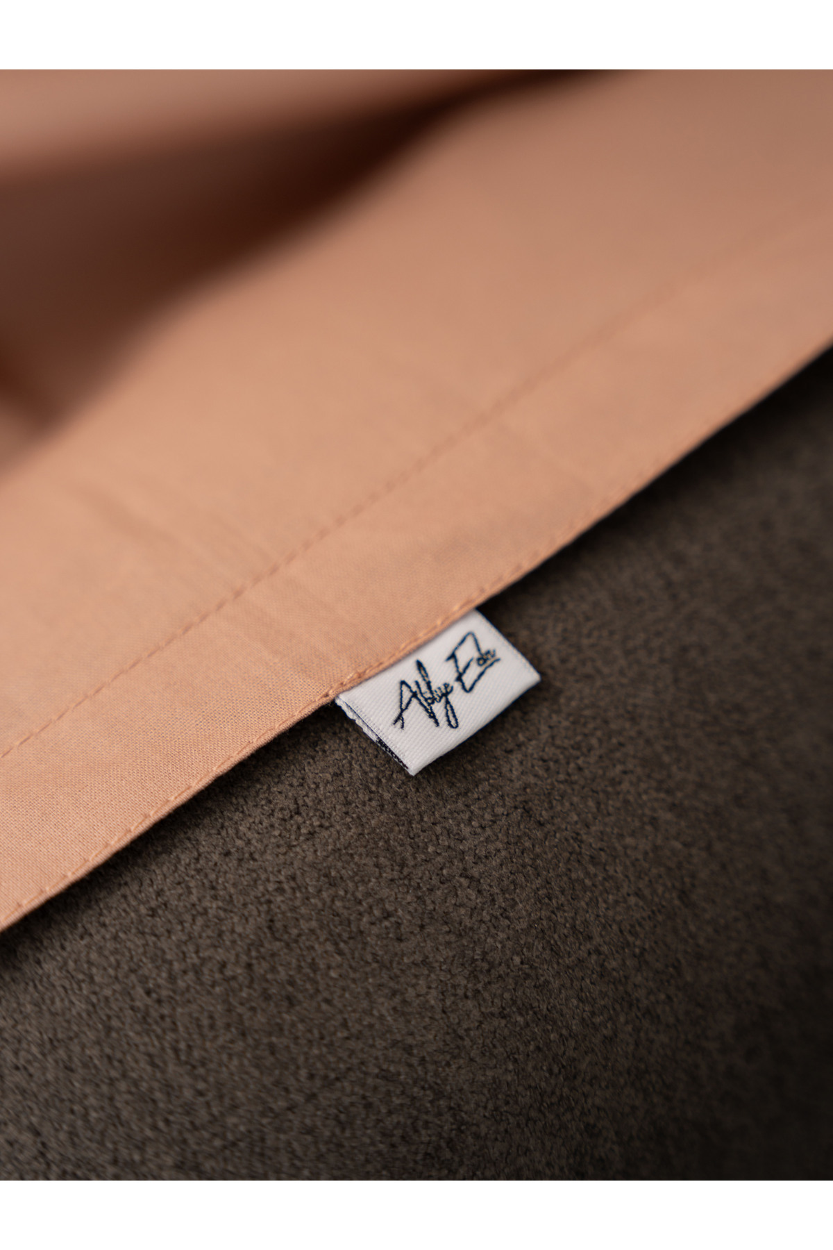 Atölye Eda Exclusive %100 Pamuklu Oeko-tex Sertifikalı Balenli Ayarlanabilir Yaka Aparatlı Emzirme Önlüğü 80x100cm fotoğrafı 7 (önizleme)