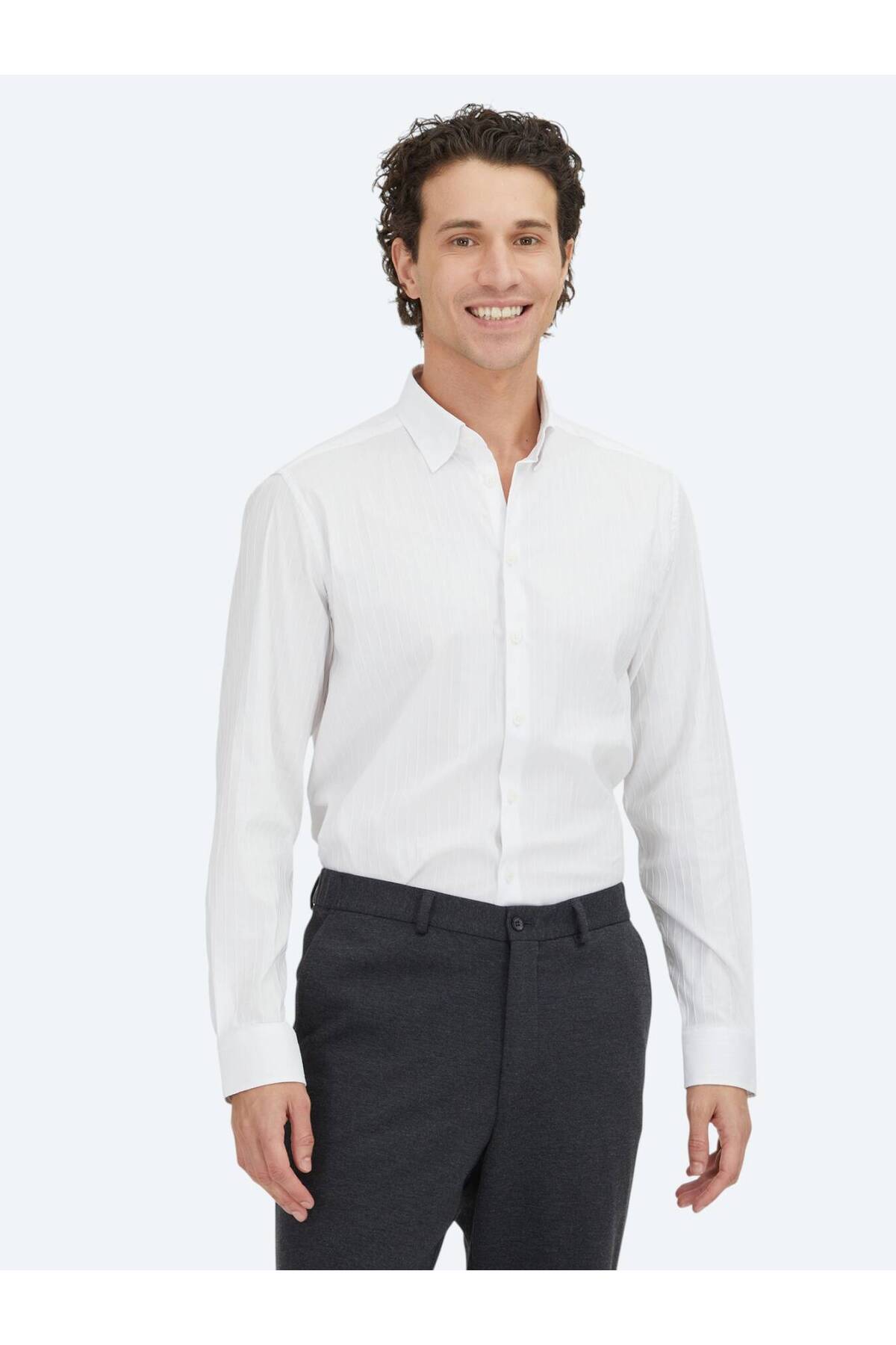 پیراهن ورزشی طرح راه راه سفید طرح معمولی بافته شده از جنس نخ ترکیبی Kip