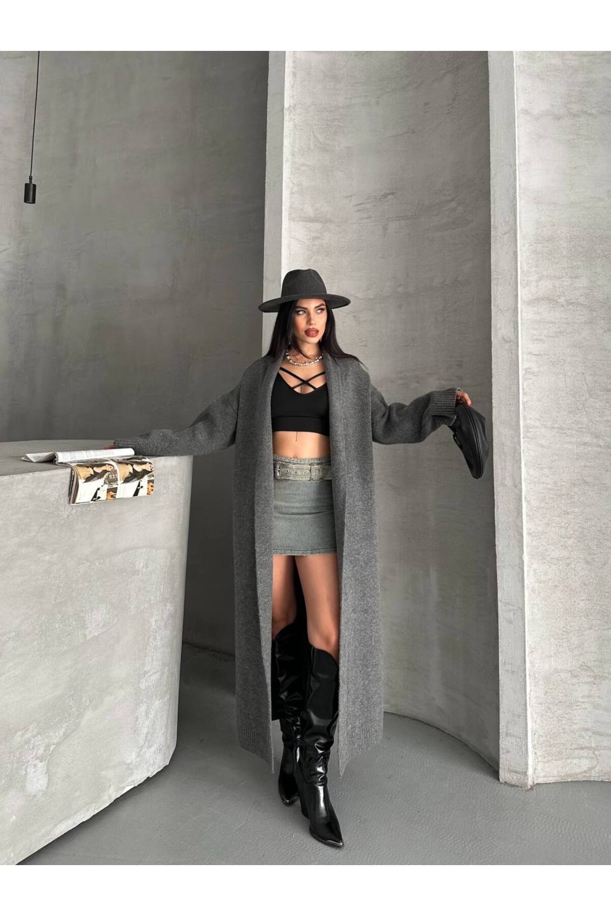 Koçer Triko  Kadın Antrasit Şal Yaka Uzun Triko Hırka | Oversize & Rahat Model - Görsel 4