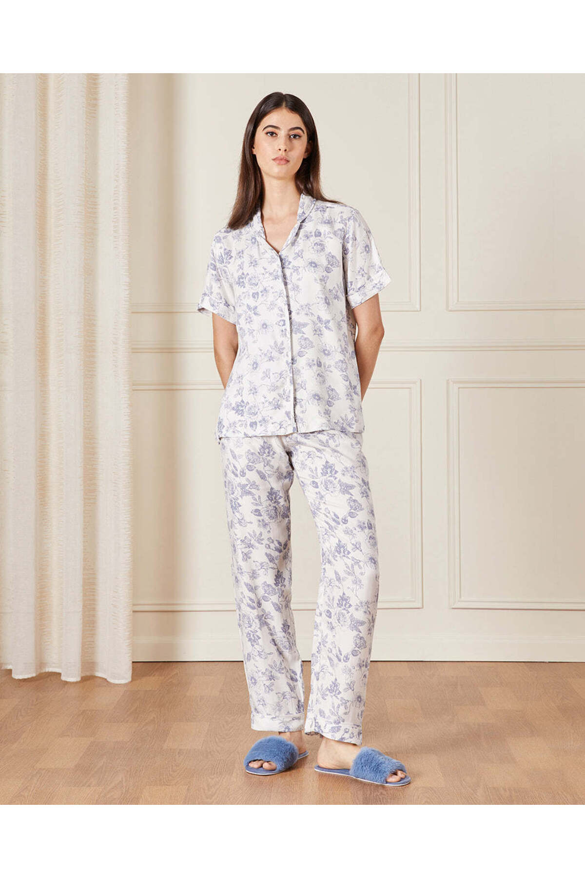 REDTAG Women White Collared Pyjama Set (2 Piece)