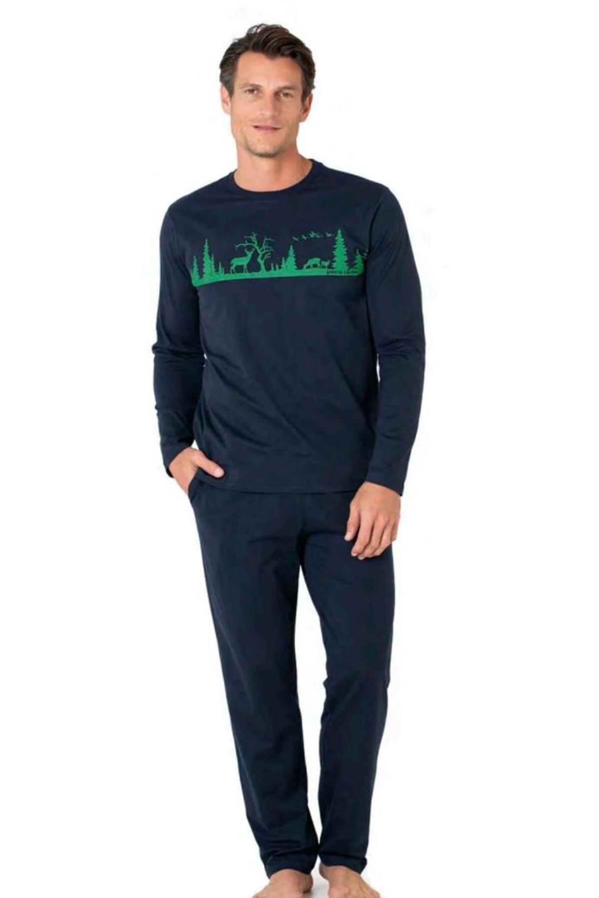 پیر کاردین ست لباس خواب مردانه یقه گرد طرح درخت کاج و گوزن ۶۱۰۴