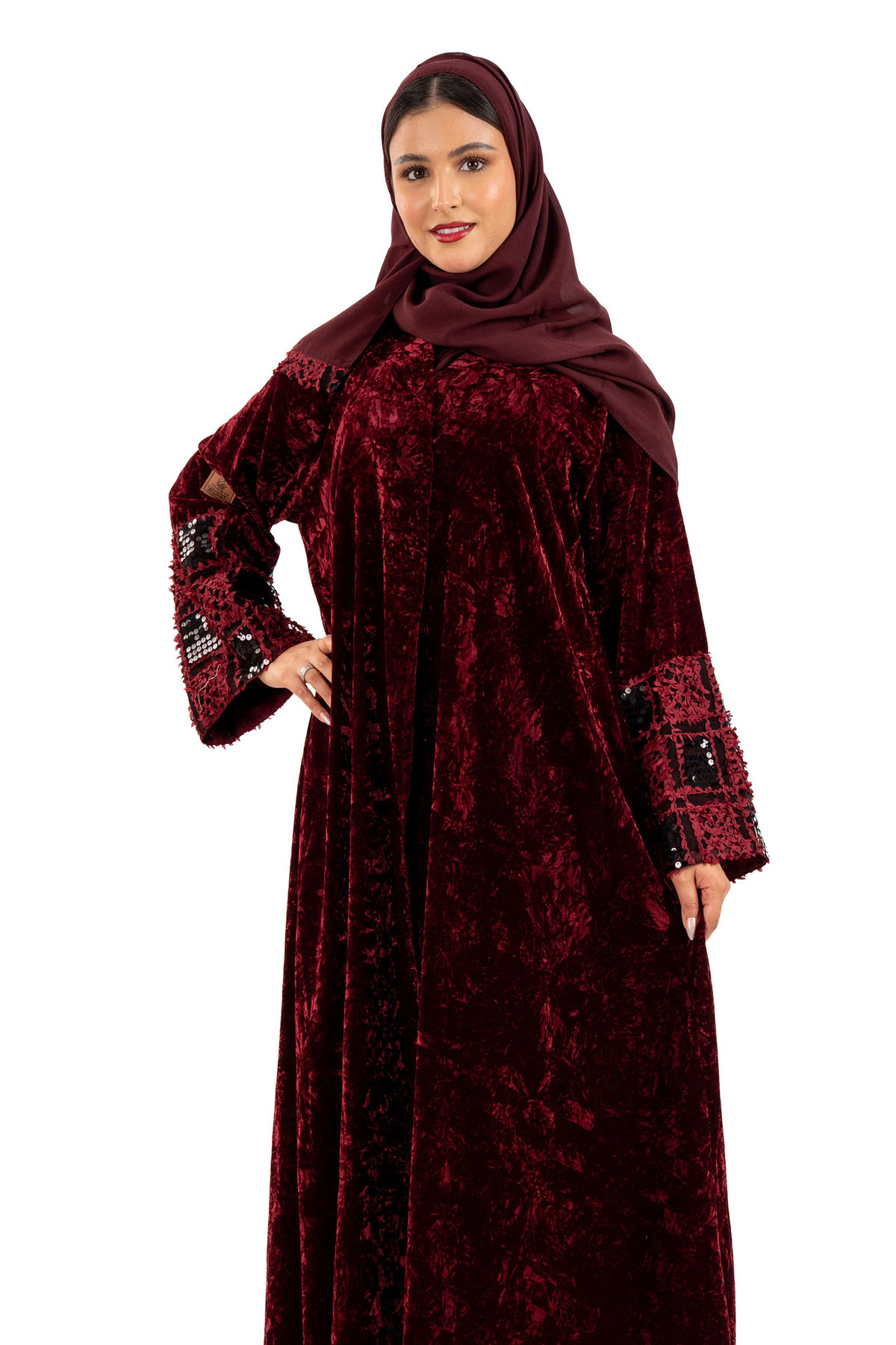 عباية أفنان باللون العنابي