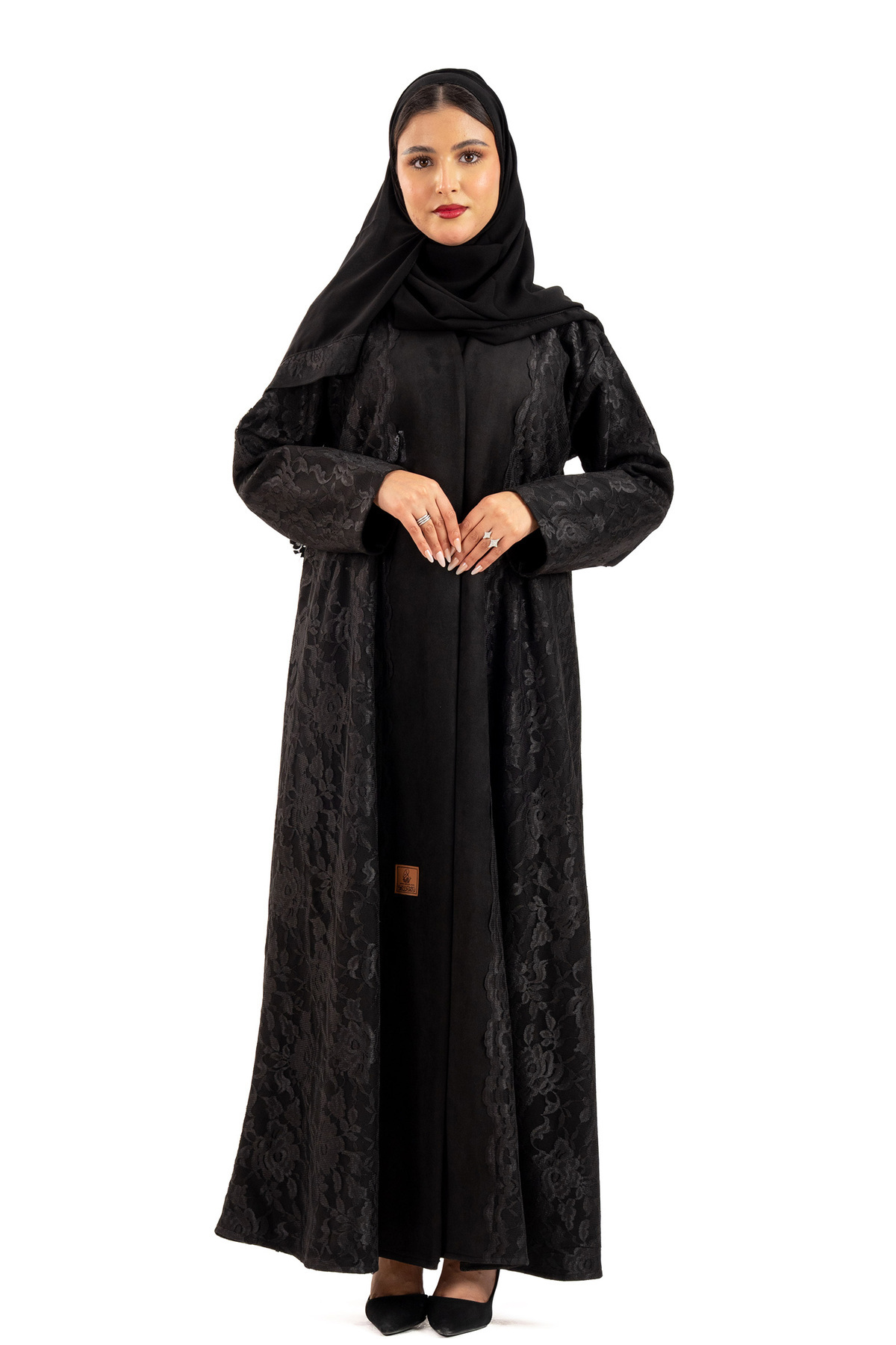 عباية ظلال الشتوية باللون الاسود