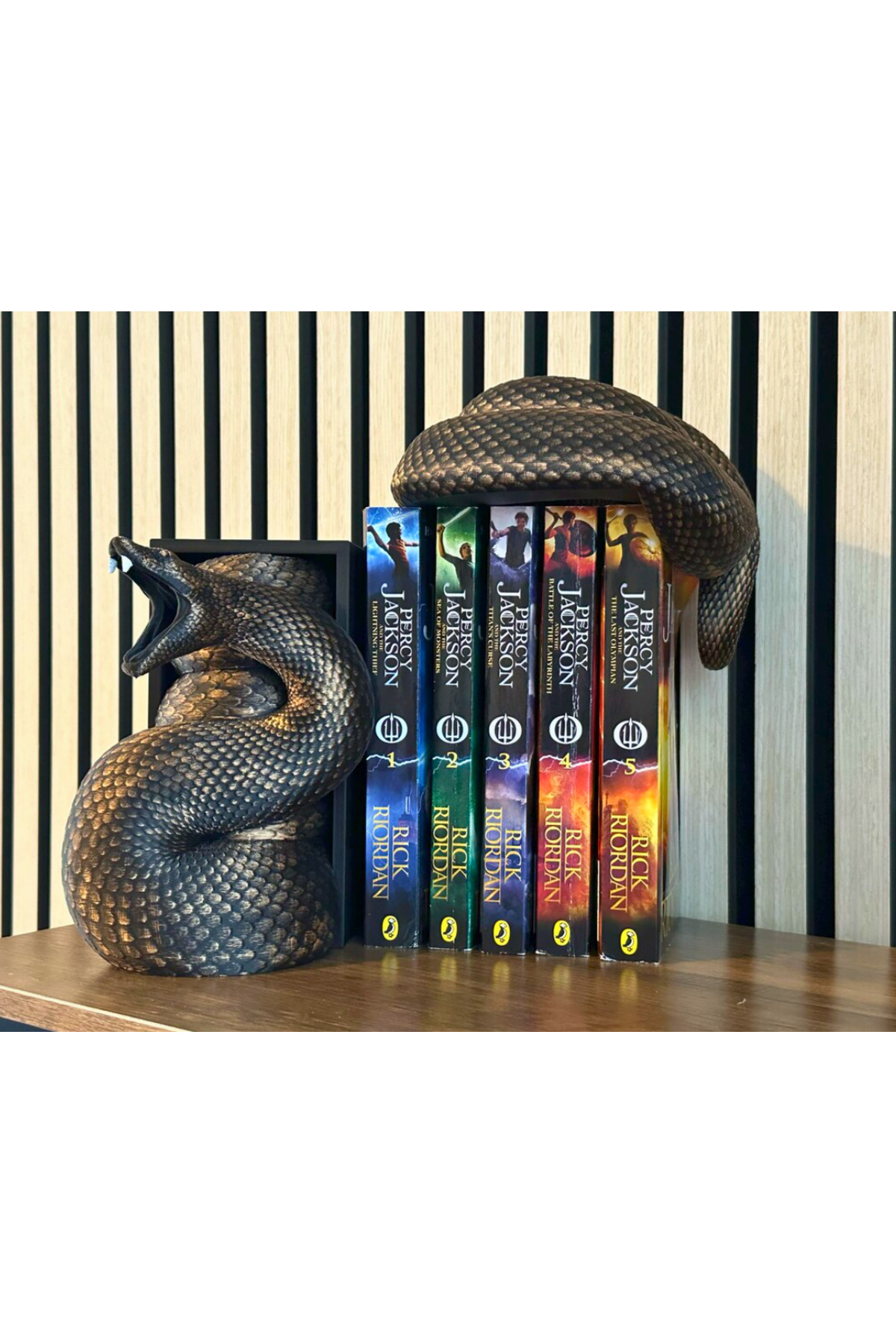 2 Piece Real Detail Snake Book Holder Book Holder BOOK NOOK Stone Casting Heavy Product