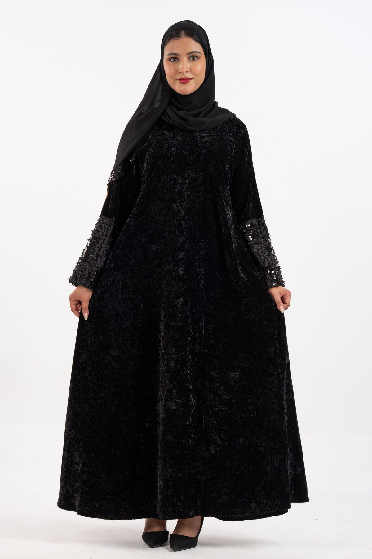 عباية أفنان باللون الاسود