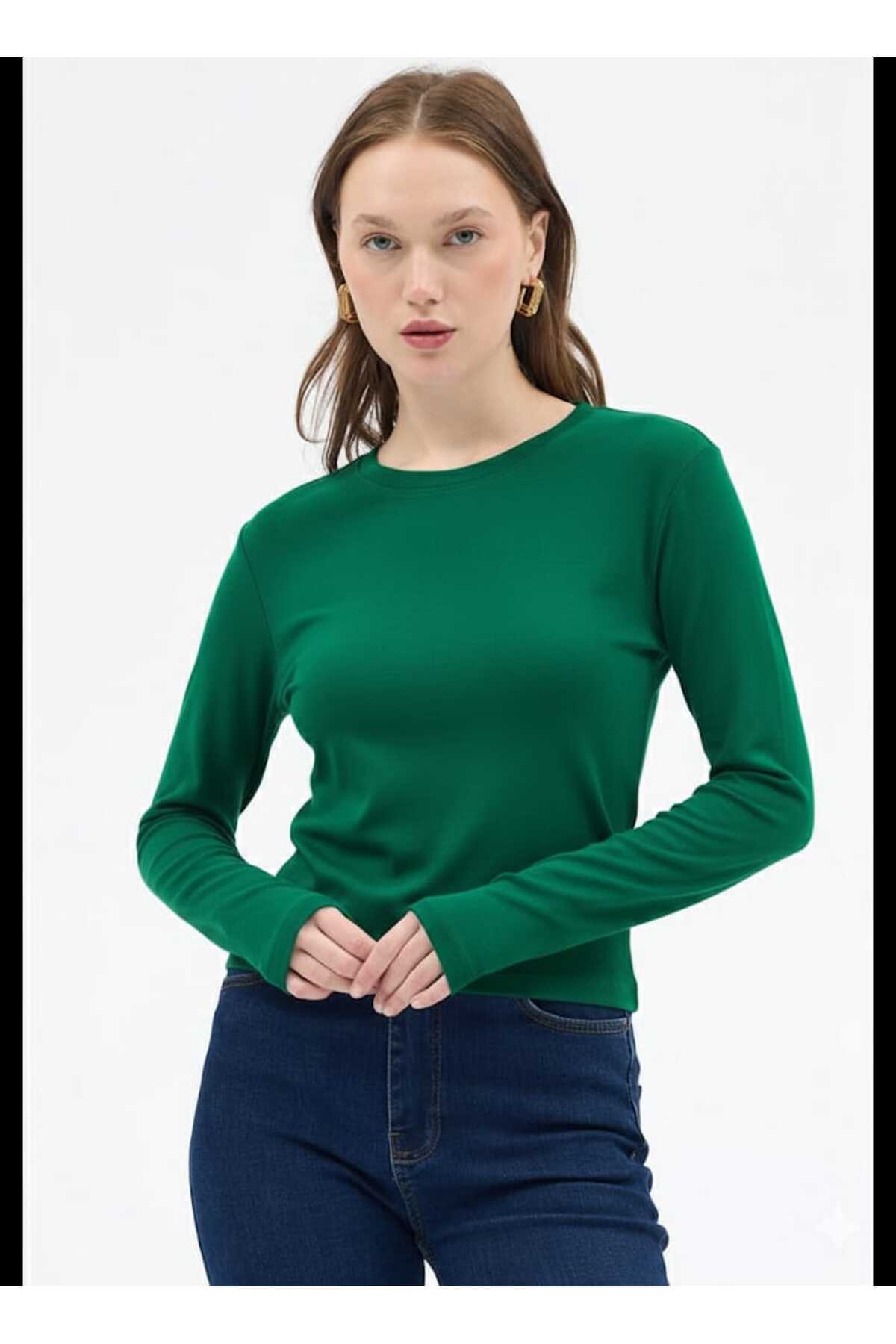 butikhacer Kadın zümrüt yesili yumos kumaş standart beden body