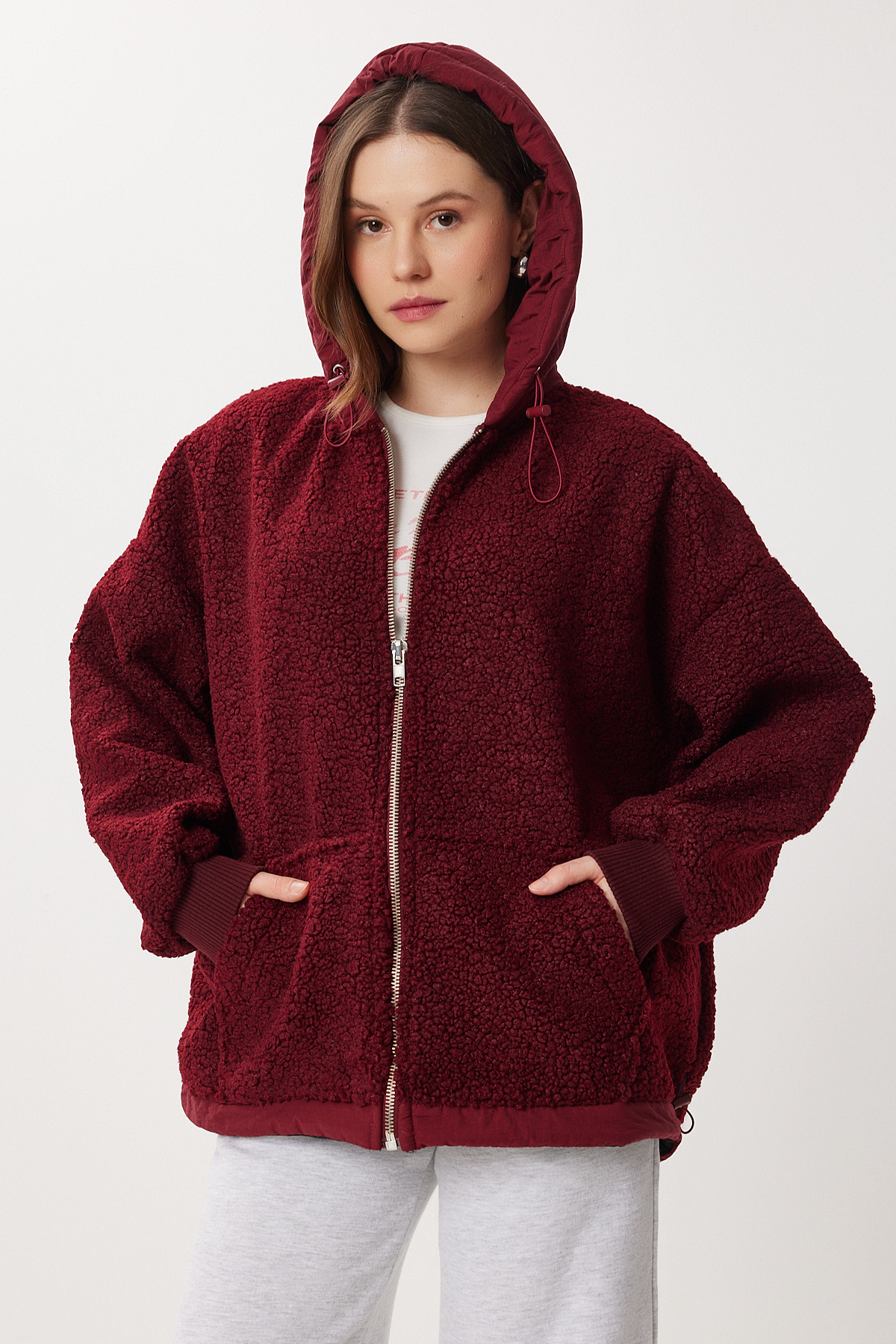 Lovelyİstanbul  Oversize Kapüşonlu Kontrast Peluş Mont LFG0172 BORDO - Görsel 3