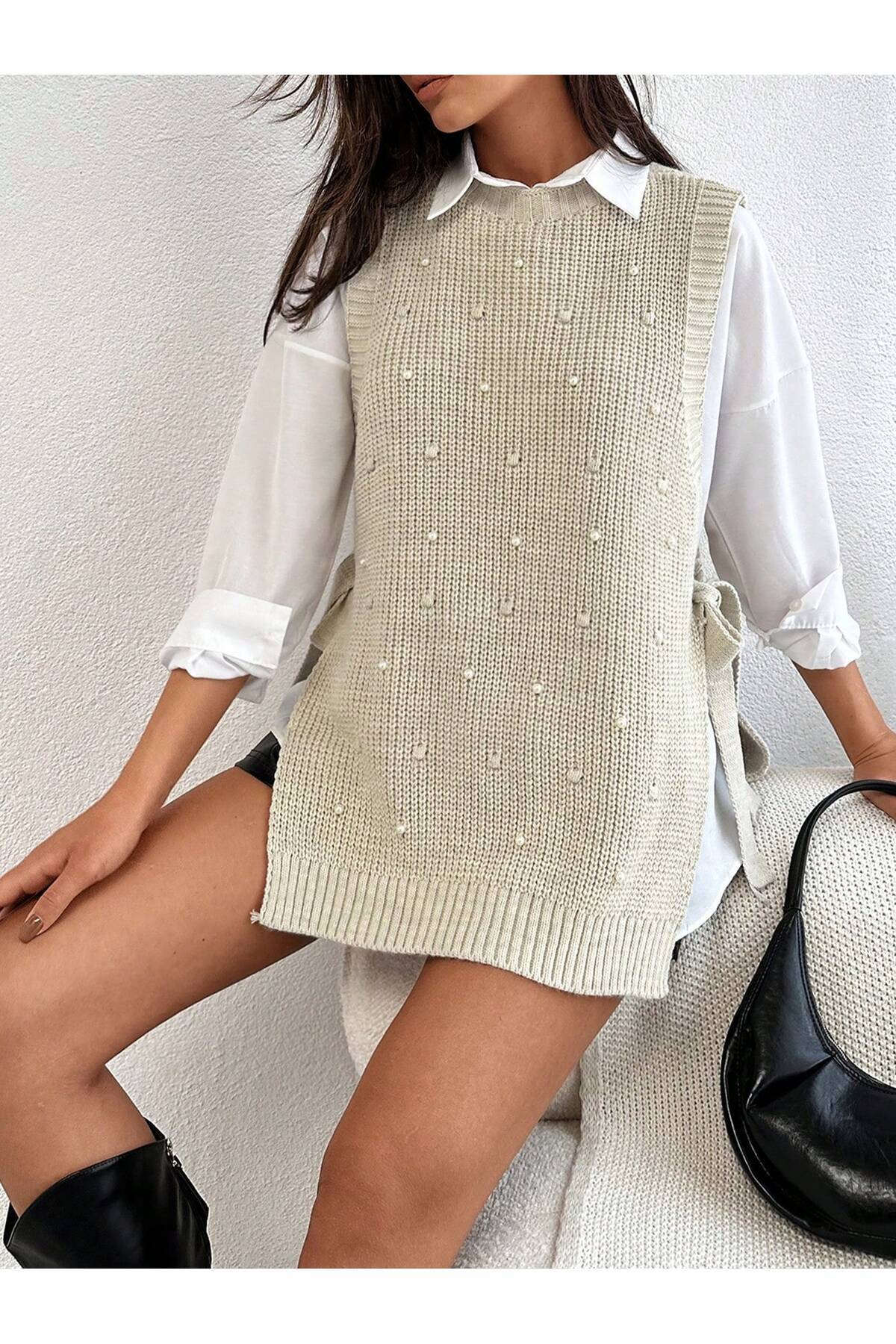 Sea Style Kolsuz Yan Bağlamalı İnci Detaylı Triko Süveter