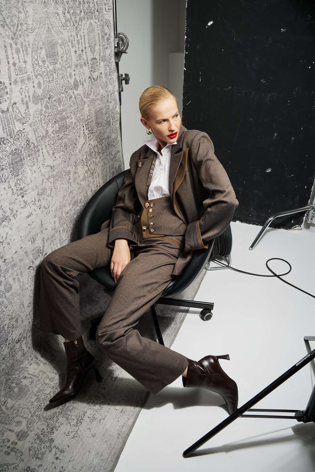 BASAKLA OFFICIAL  Düğme Detaylı Oversize Kahverengi Blazer Ceket - Görsel 6