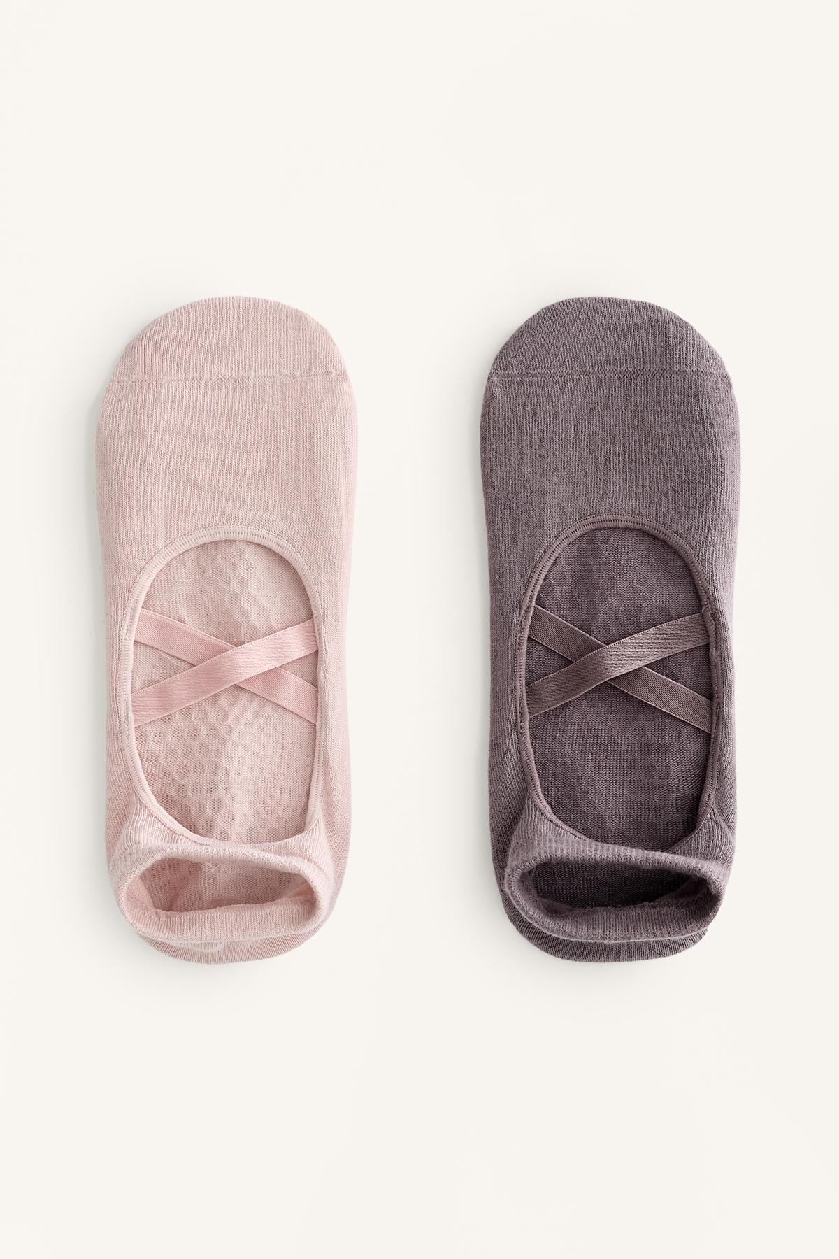 Oysho 2 çift çapraz bantlı yoga ve pilates çorabı, pamuk karışımlı